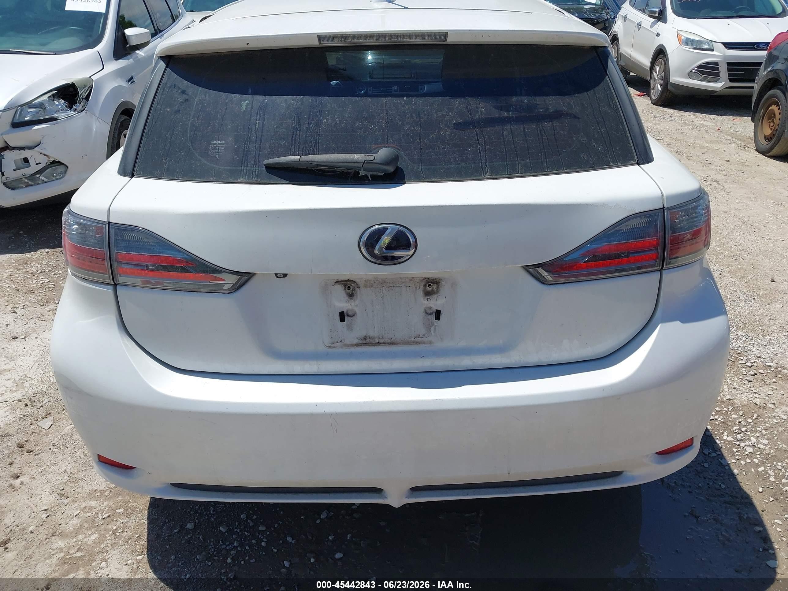 2013 Lexus Ct 200h   White vin: JTHKD5BH6D2165234