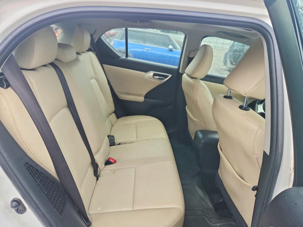 2013 Lexus Ct 200 White vin: JTHKD5BH6D2166609