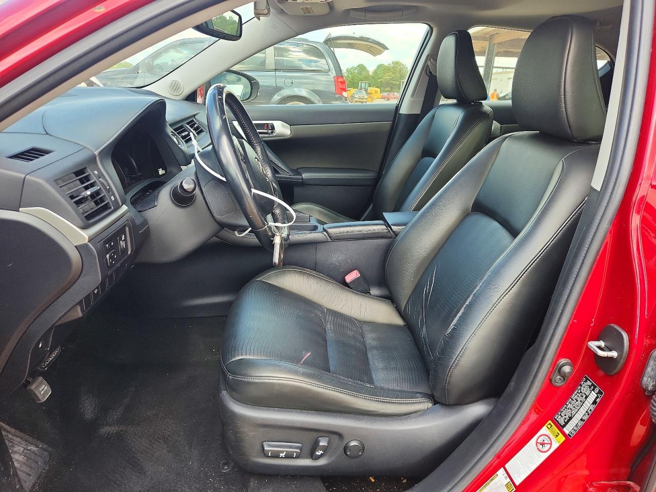 2013 Lexus Ct 200 Red vin: JTHKD5BH6D2167100
