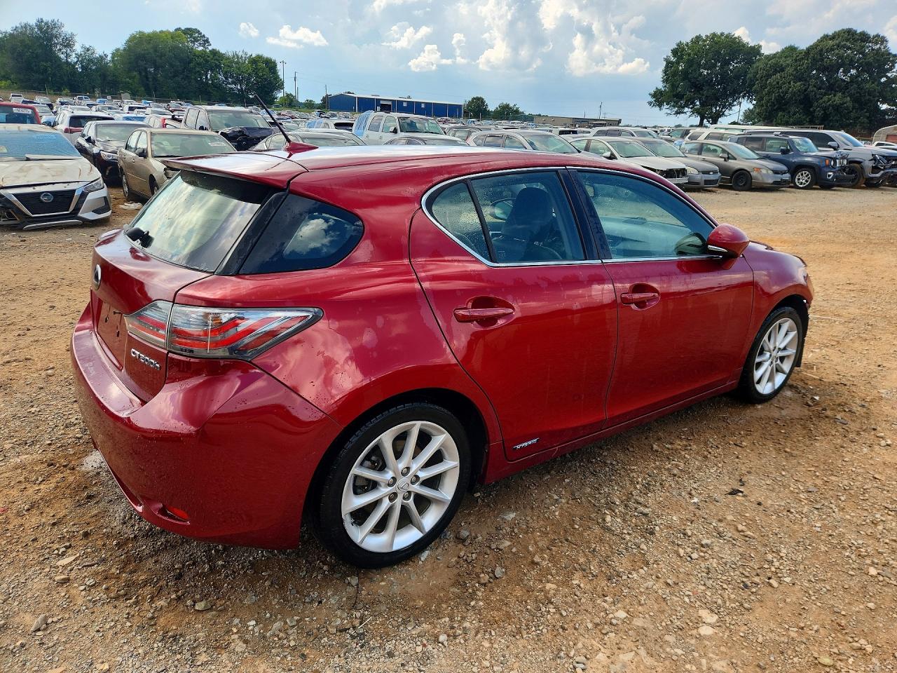 2013 Lexus Ct 200 Red vin: JTHKD5BH6D2167100