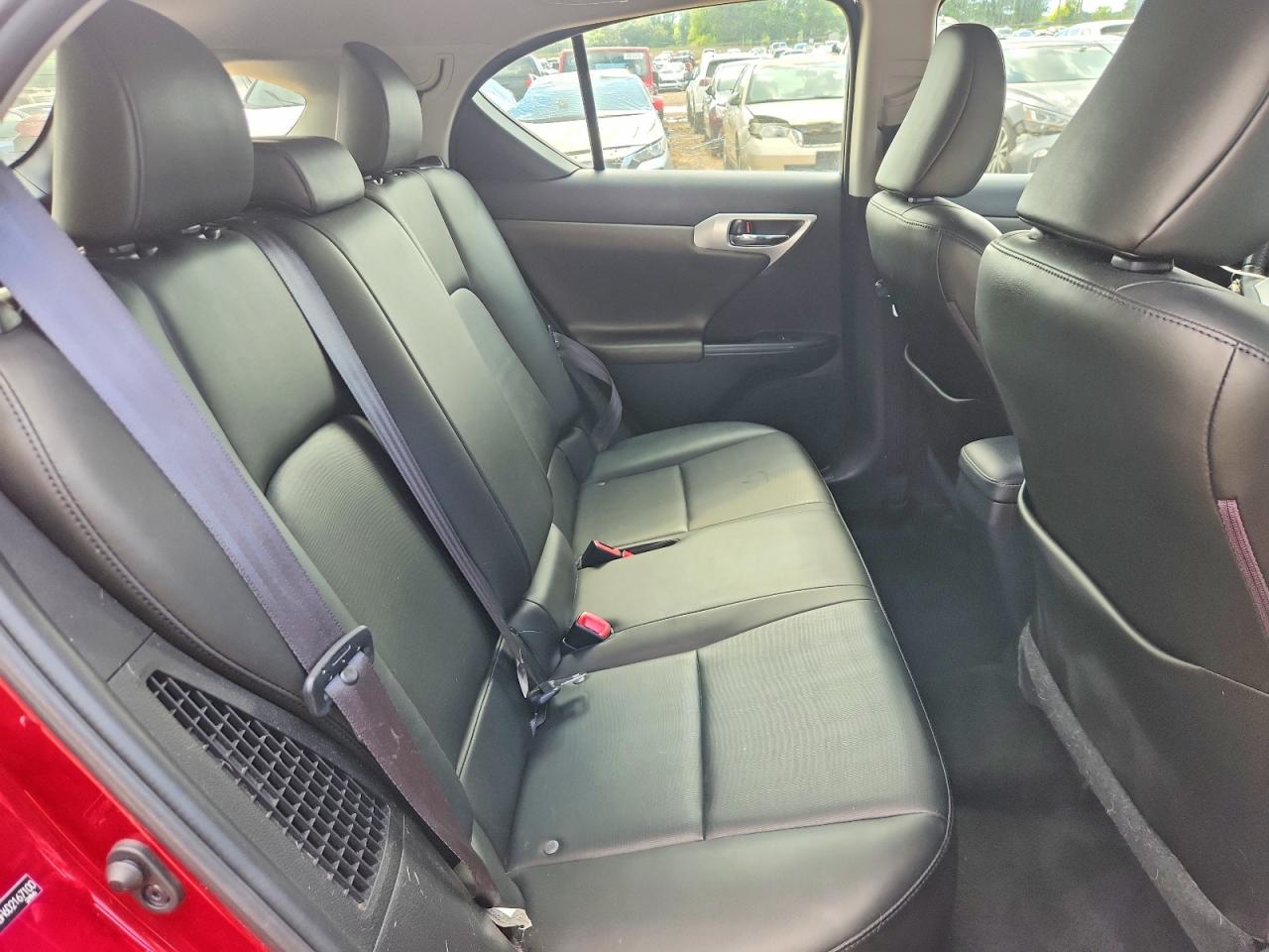 2013 Lexus Ct 200 Red vin: JTHKD5BH6D2167100