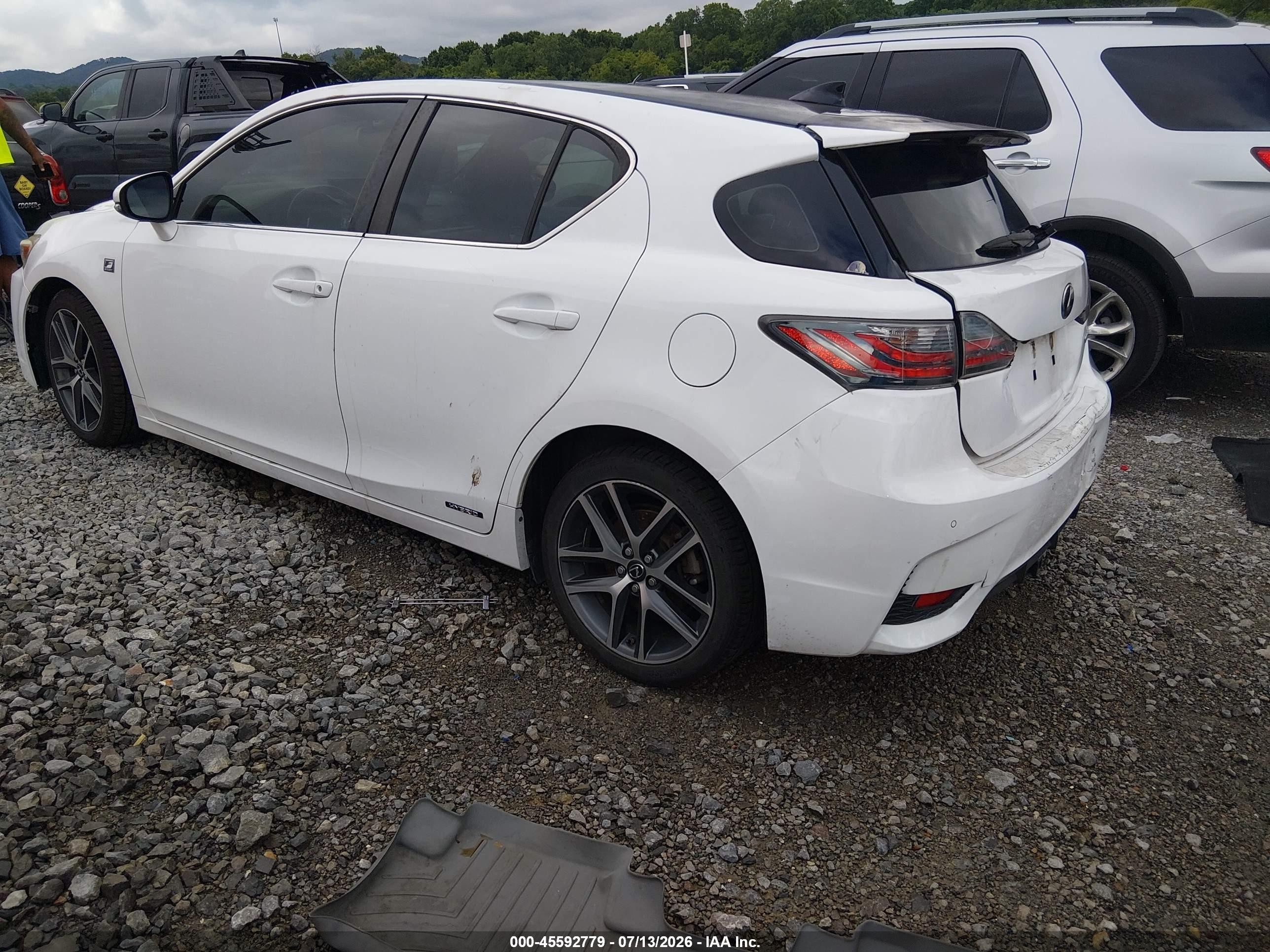 2014 Lexus Ct 200h   Silver vin: JTHKD5BH6E2174050