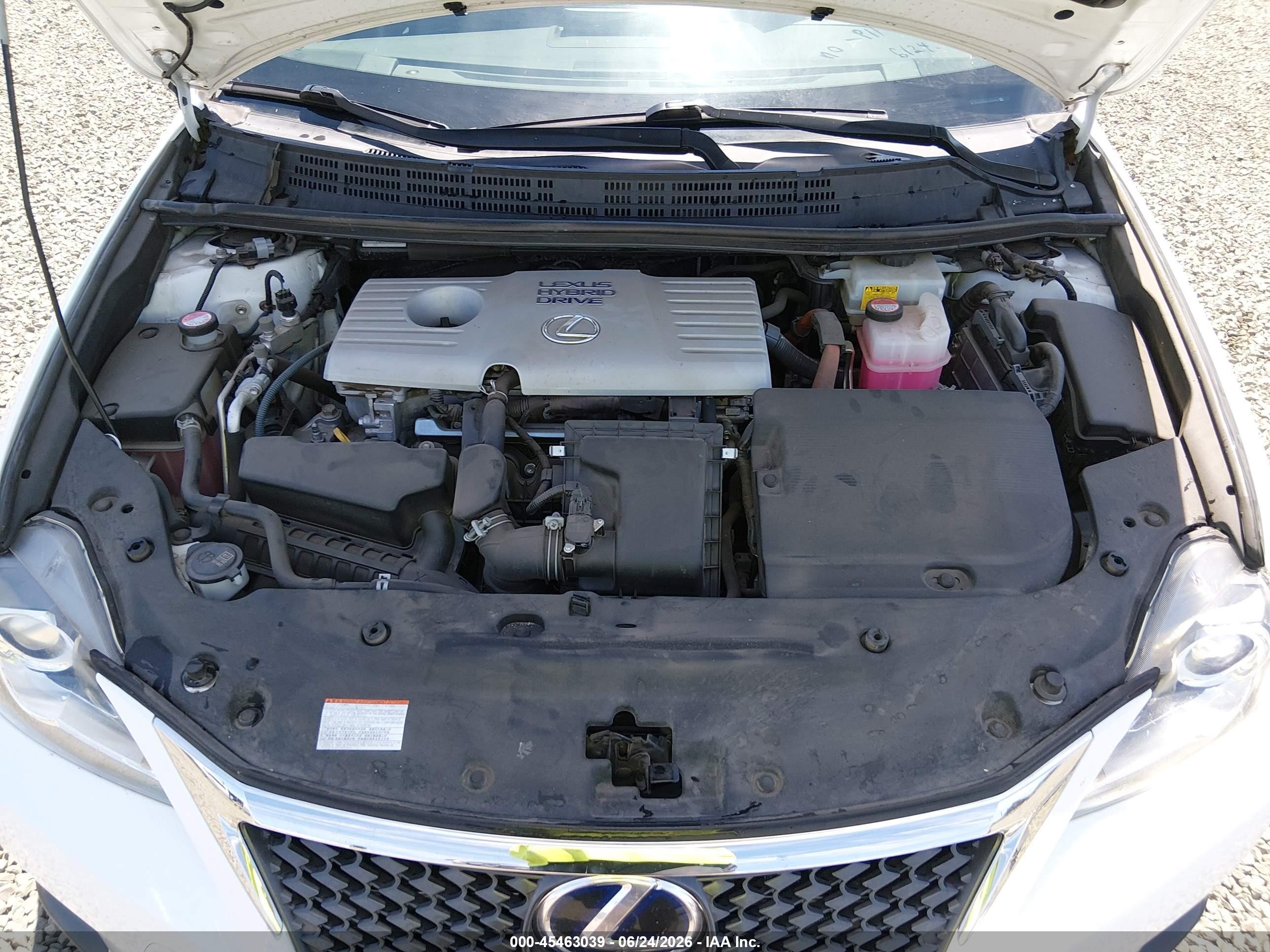 2015 Lexus Ct 200h   White vin: JTHKD5BH6F2245958