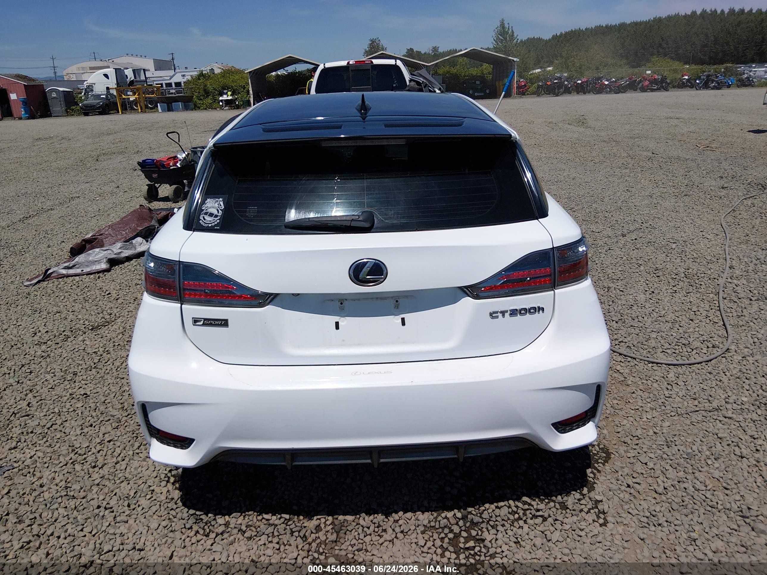 2015 Lexus Ct 200h   White vin: JTHKD5BH6F2245958
