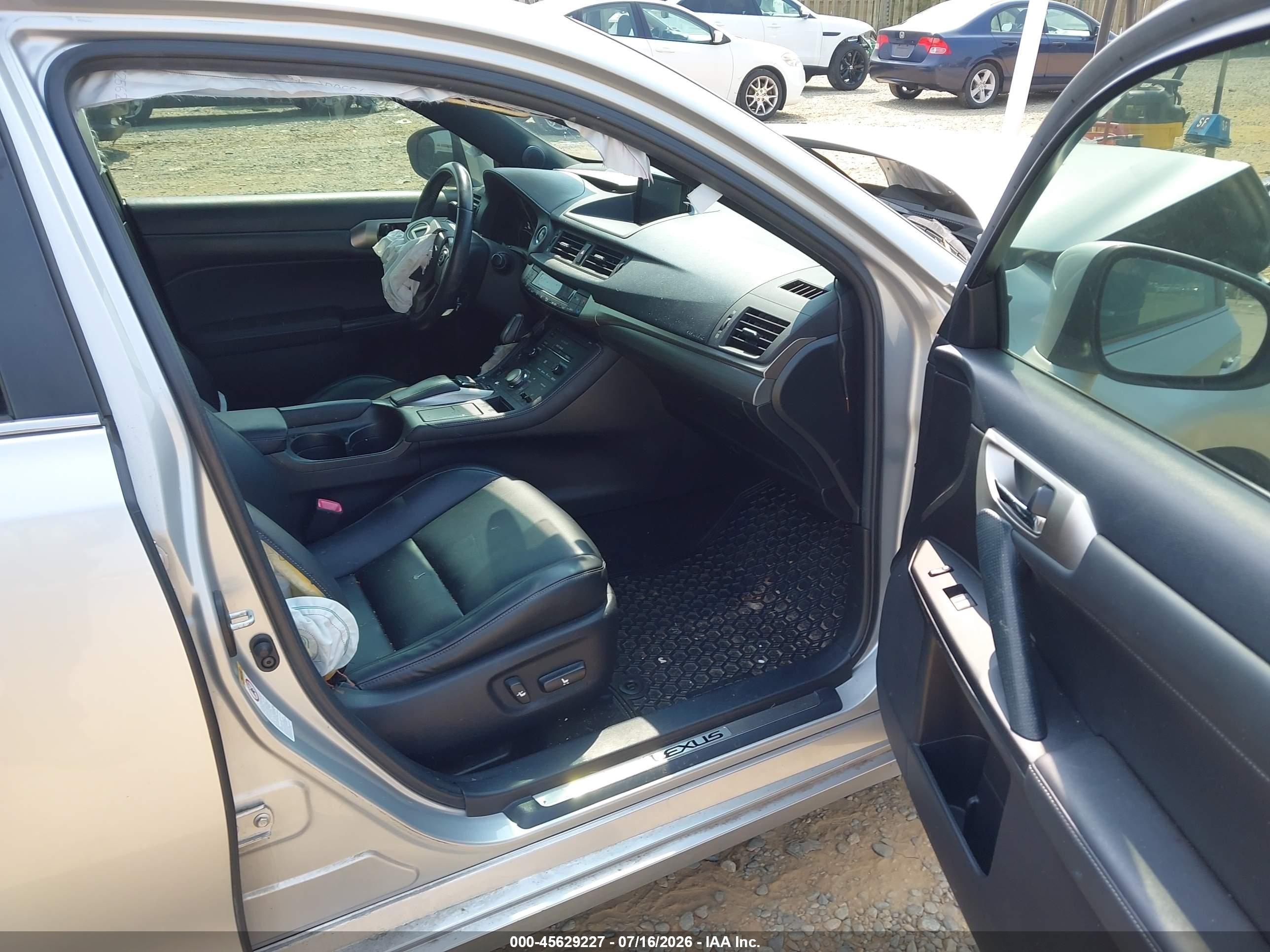 2015 Lexus Ct 200h   Silver vin: JTHKD5BH6F2249234