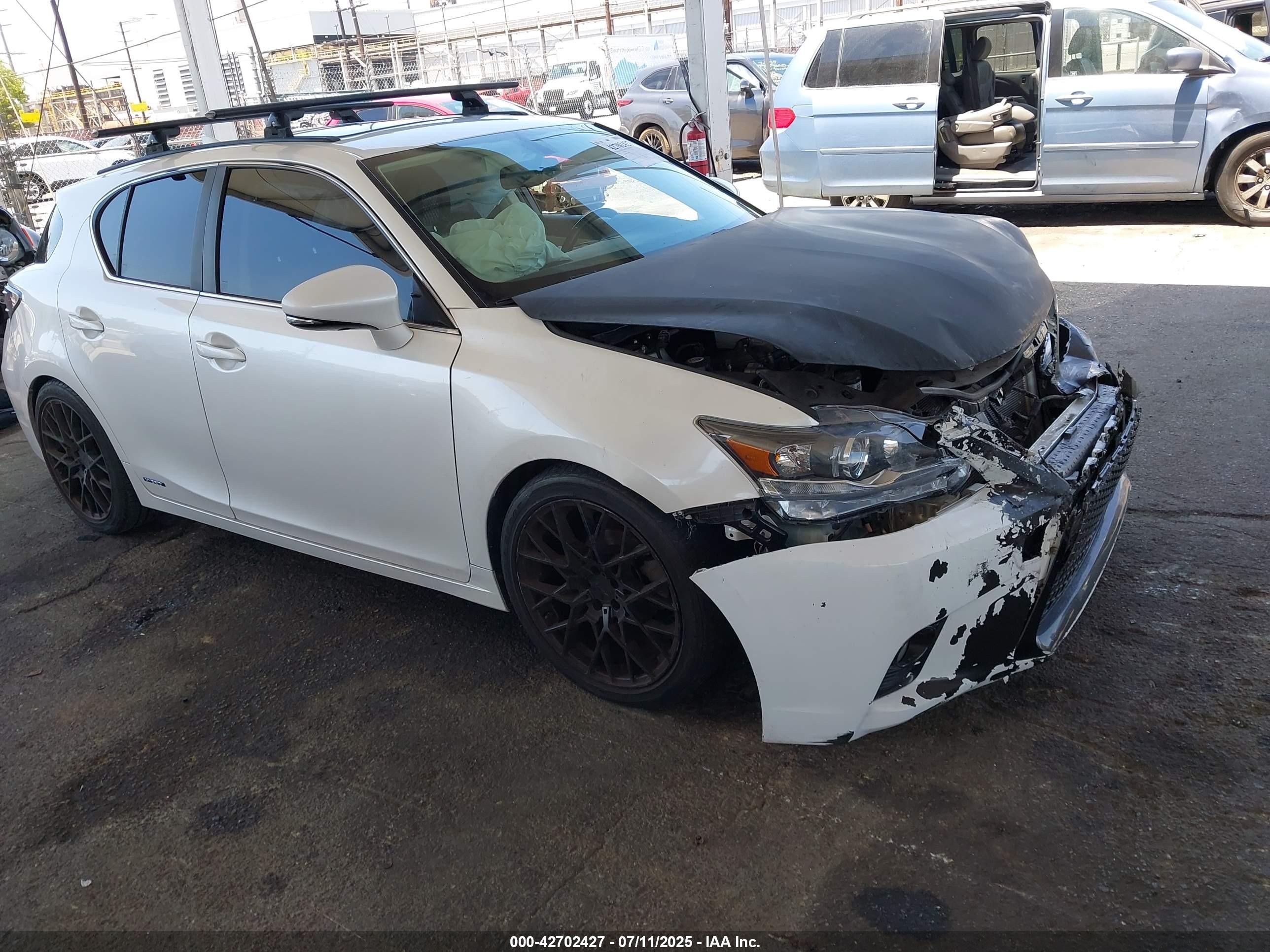 2017 Lexus Ct 200h   White vin: JTHKD5BH6H2280289