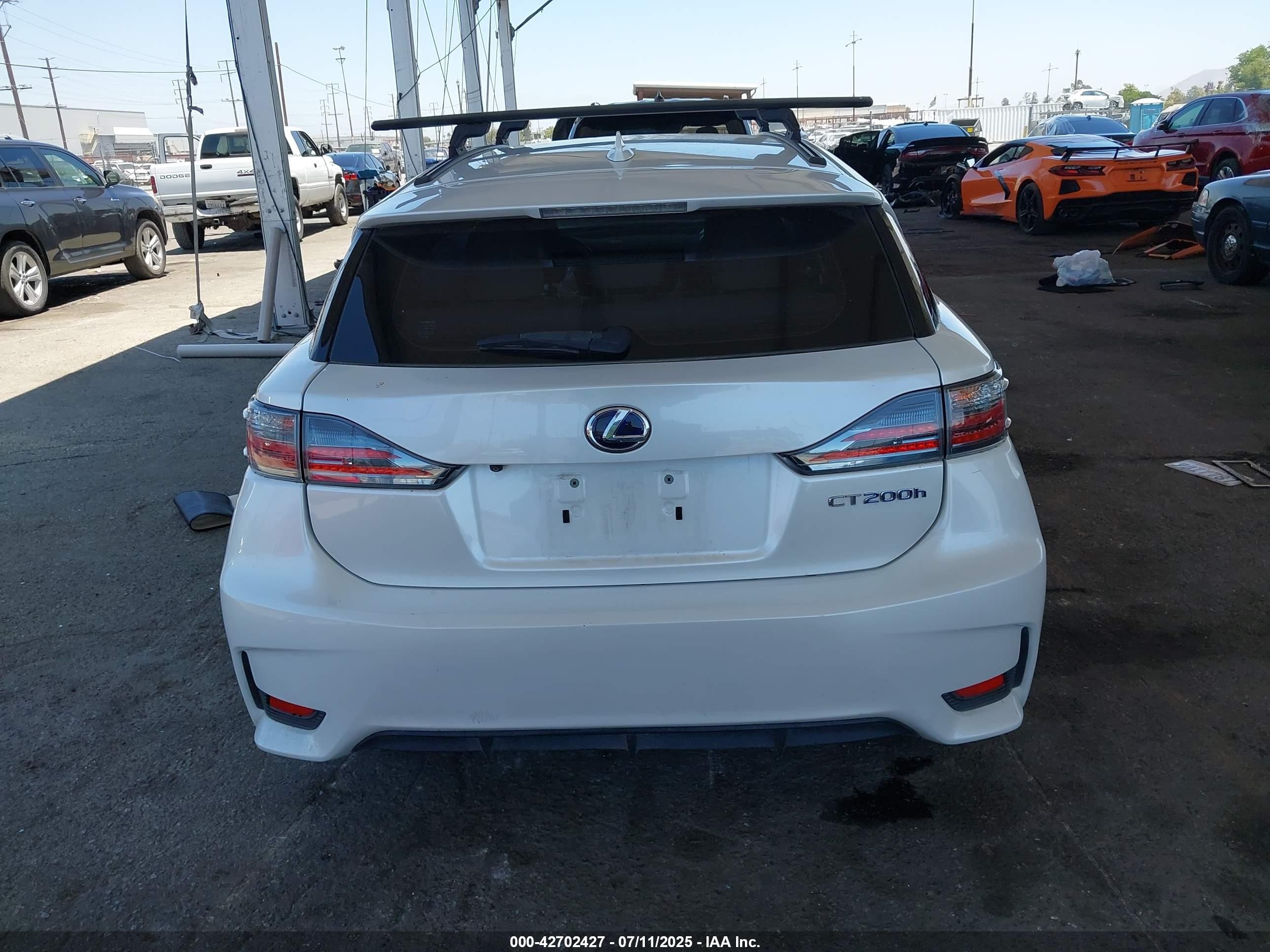 2017 Lexus Ct 200h   White vin: JTHKD5BH6H2280289