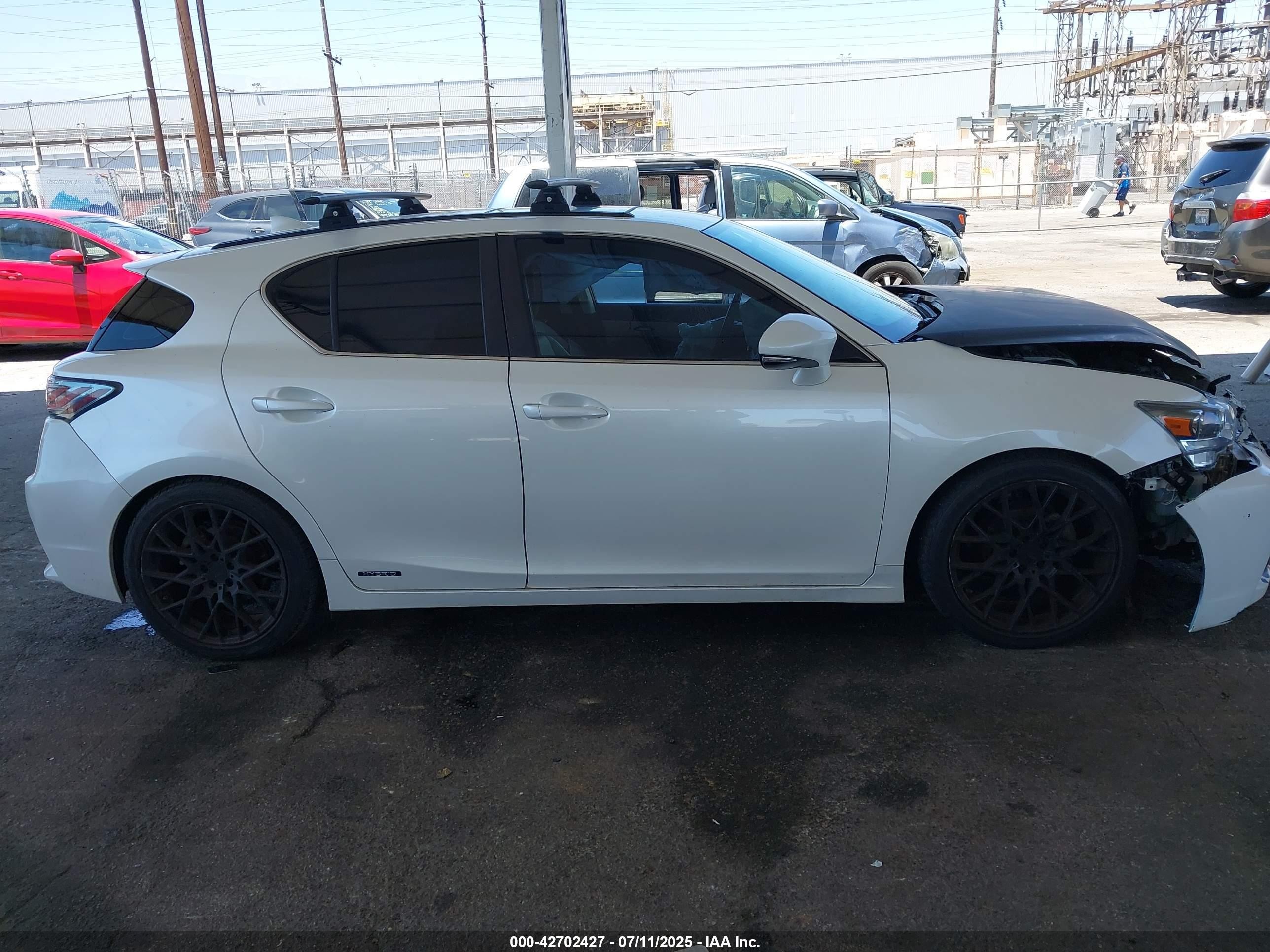 2017 Lexus Ct 200h   White vin: JTHKD5BH6H2280289