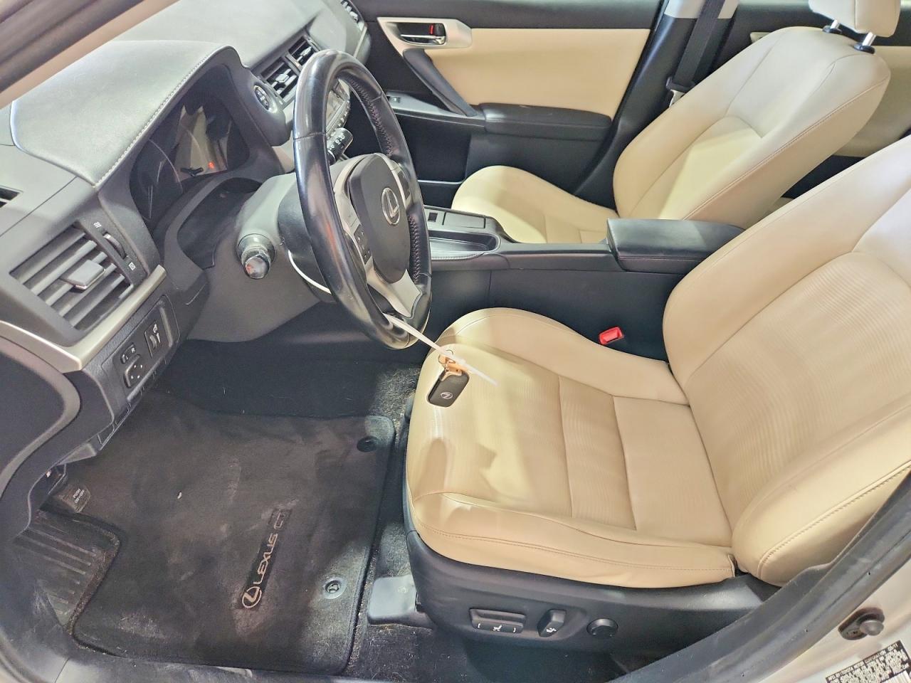 2011 Lexus Ct 200 Silver vin: JTHKD5BH7B2019972