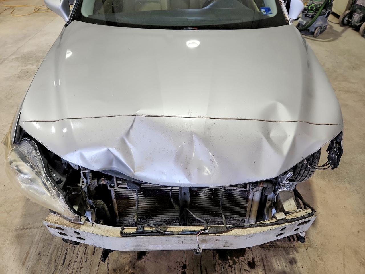 2011 Lexus Ct 200 Silver vin: JTHKD5BH7B2019972