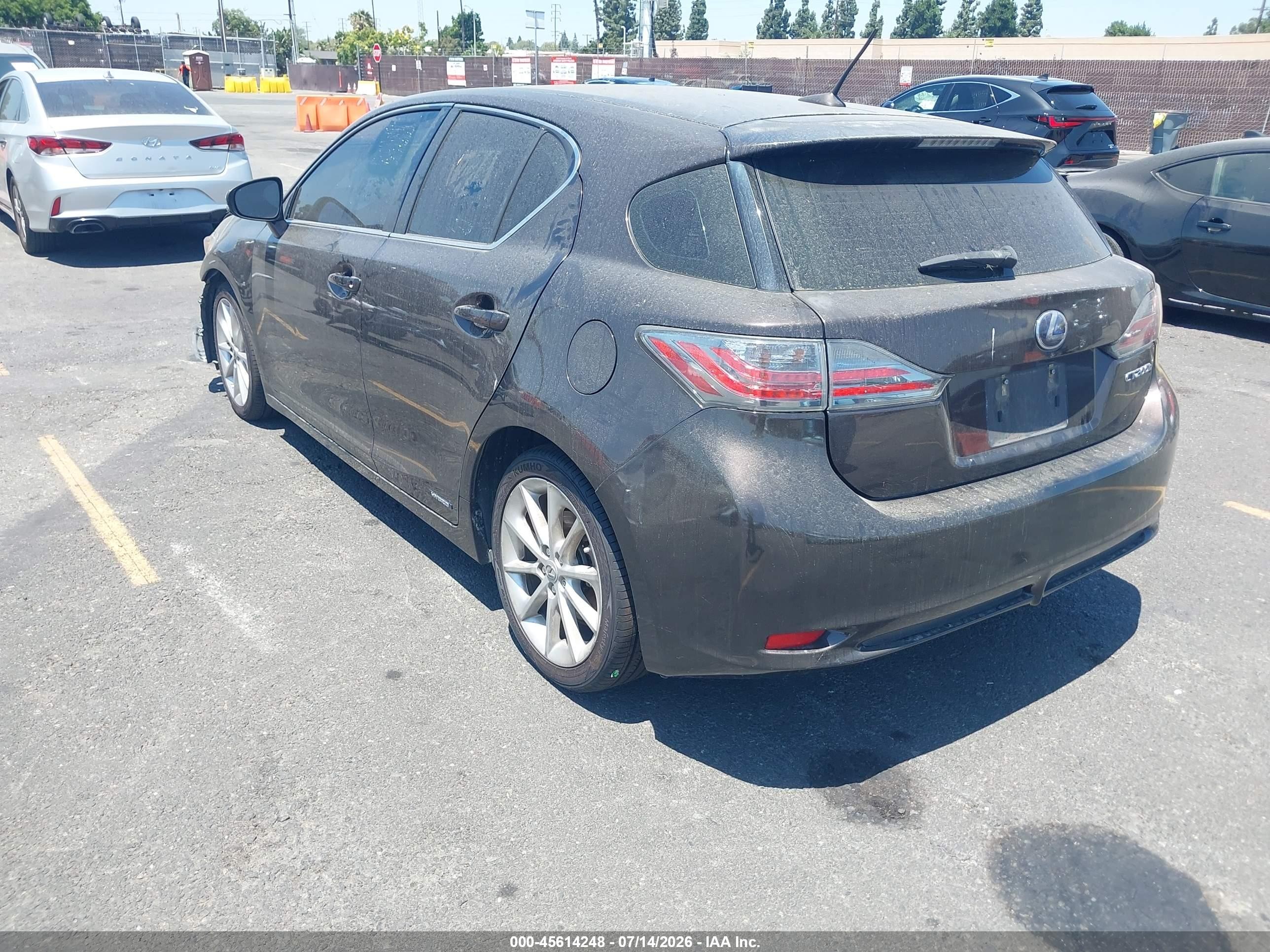2011 Lexus Ct 200h Premium Dark Brown vin: JTHKD5BH7B2042152