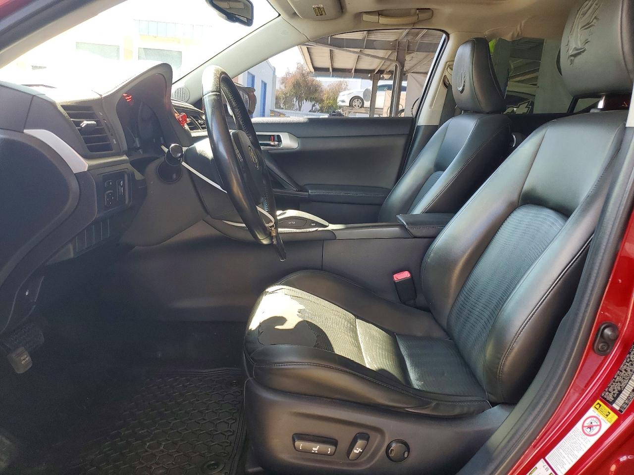 2012 Lexus Ct 200 Burgundy vin: JTHKD5BH7C2067490
