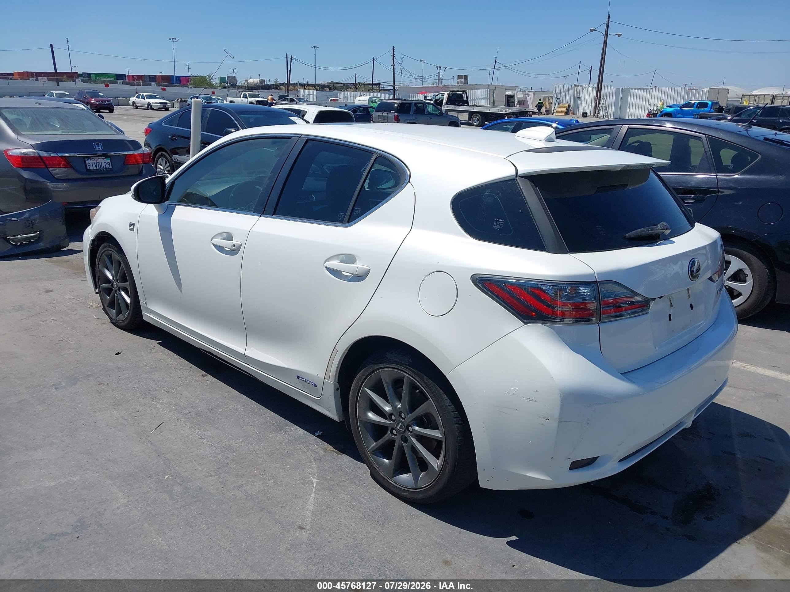 2012 Lexus Ct 200h Premium White vin: JTHKD5BH7C2075525