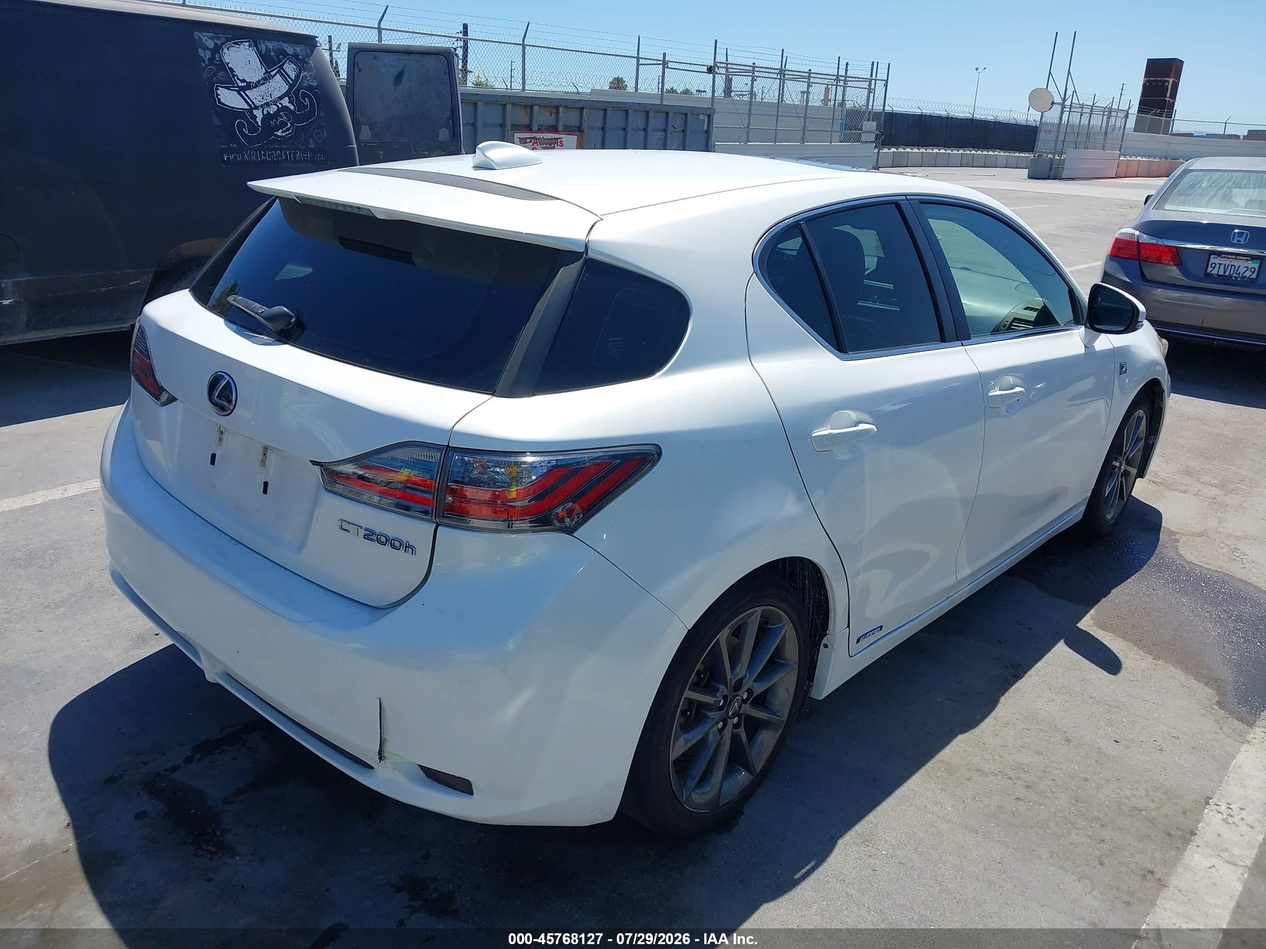 2012 Lexus Ct 200h Premium White vin: JTHKD5BH7C2075525