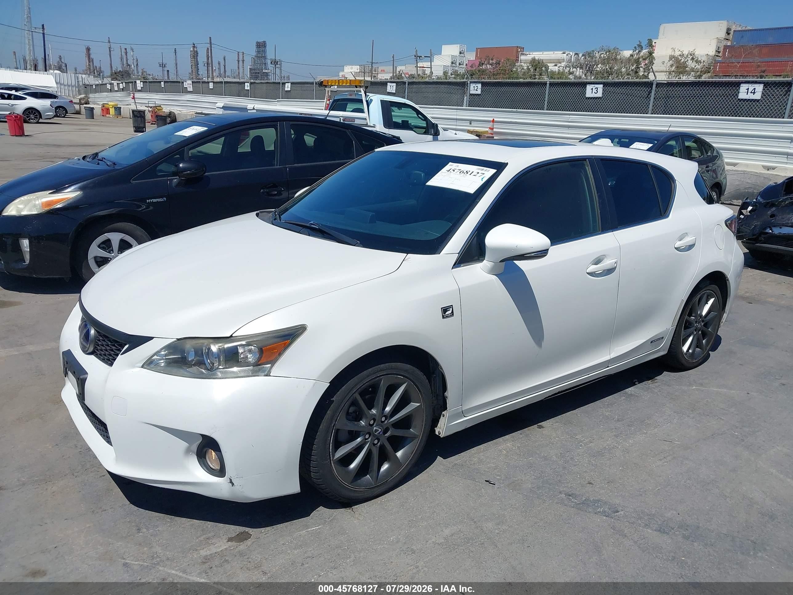 2012 Lexus Ct 200h Premium White vin: JTHKD5BH7C2075525