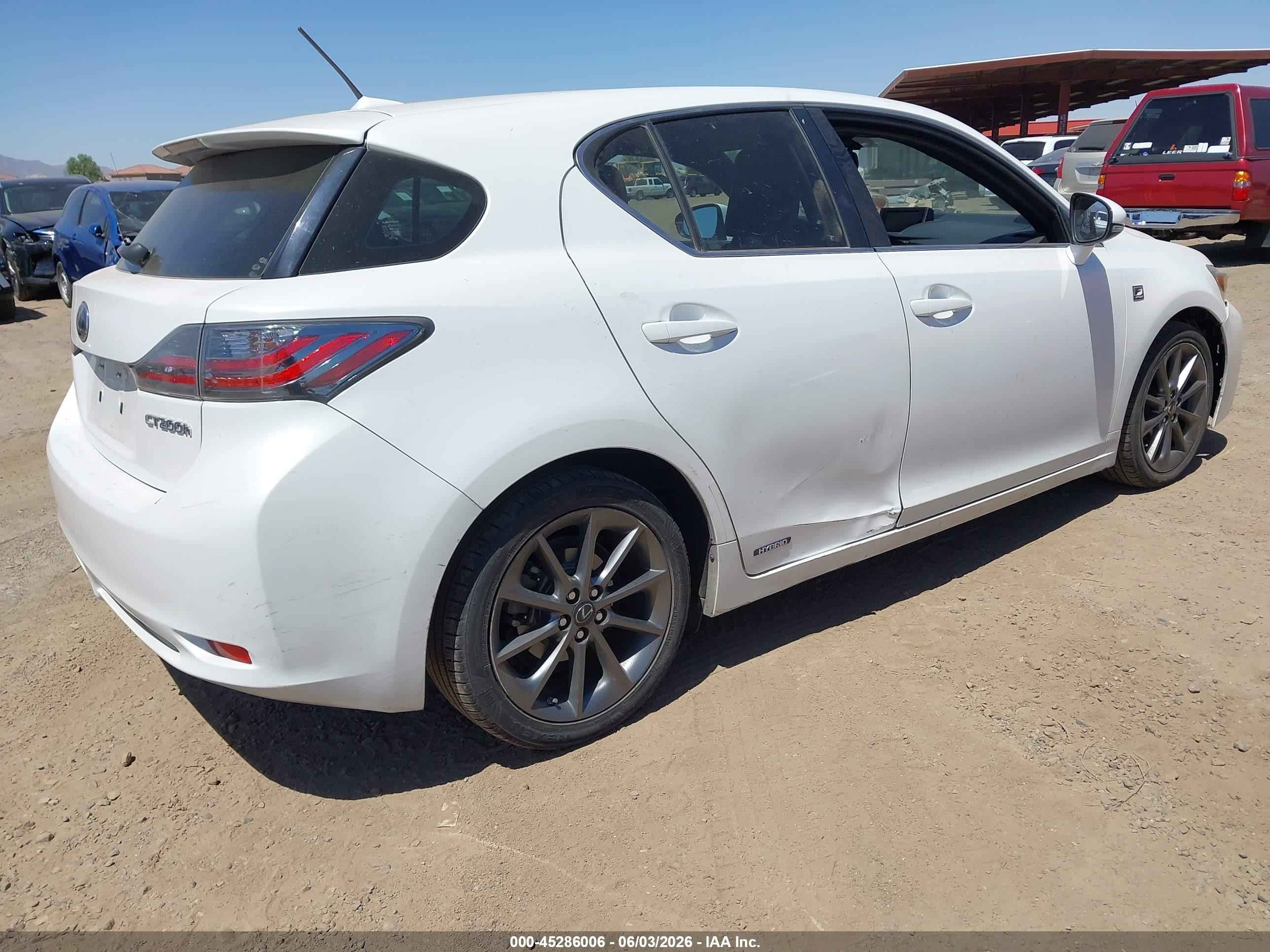 2012 Lexus Ct 200h Premium White vin: JTHKD5BH7C2111374
