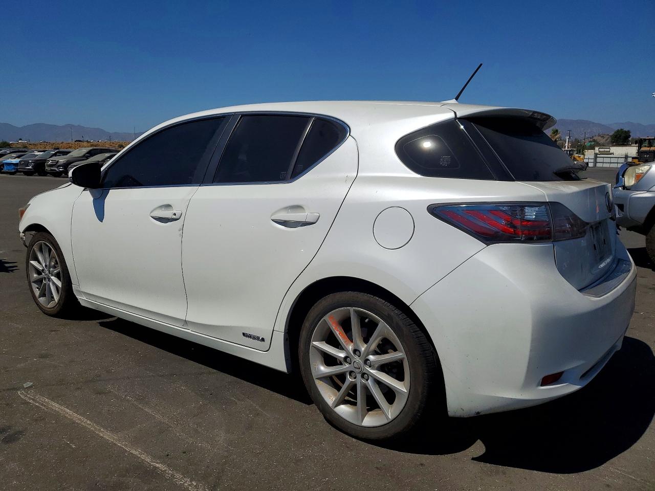 2013 Lexus Ct 200 White vin: JTHKD5BH7D2157952