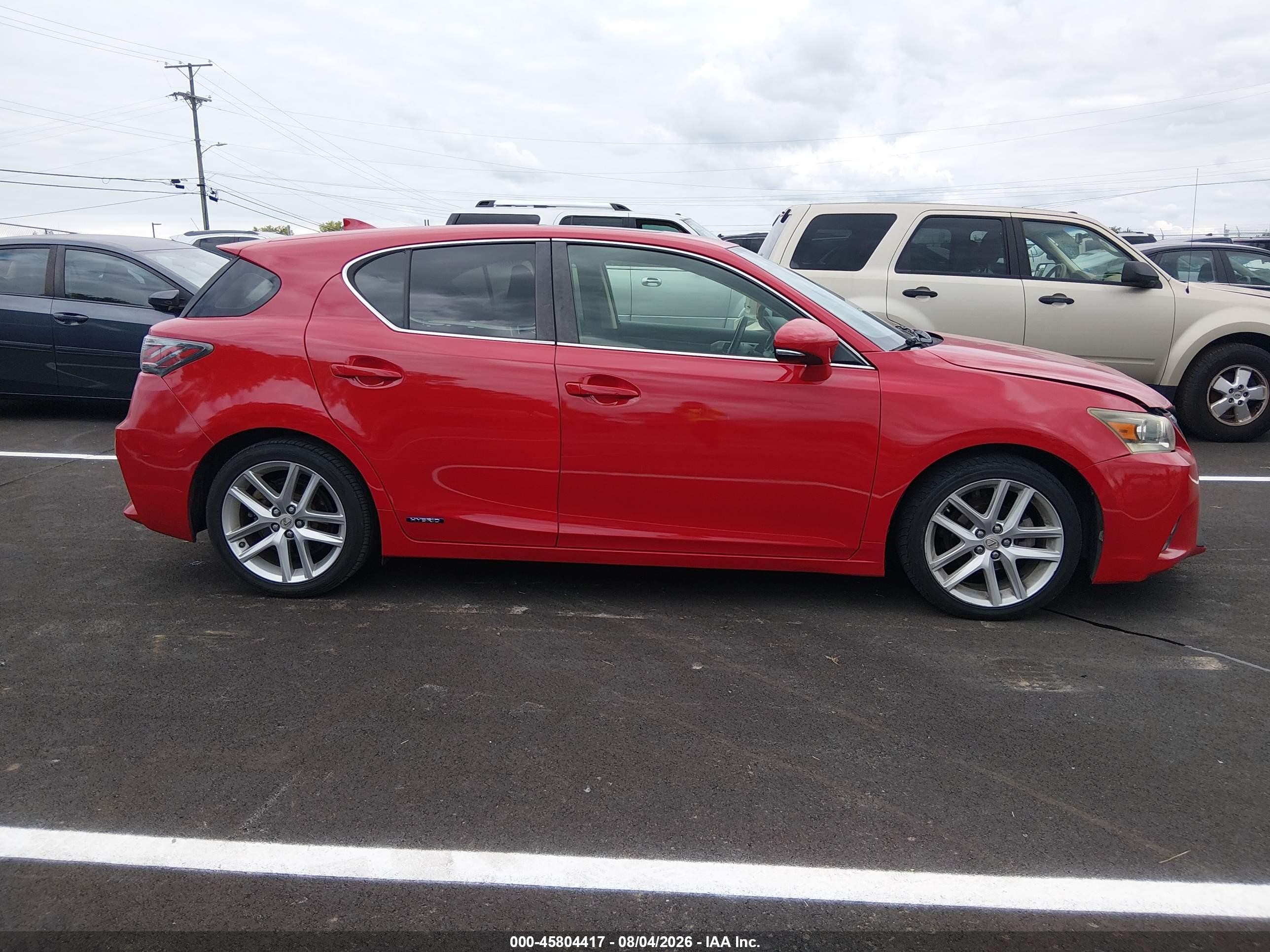 2014 Lexus Ct 200h Red vin: JTHKD5BH7E2197904