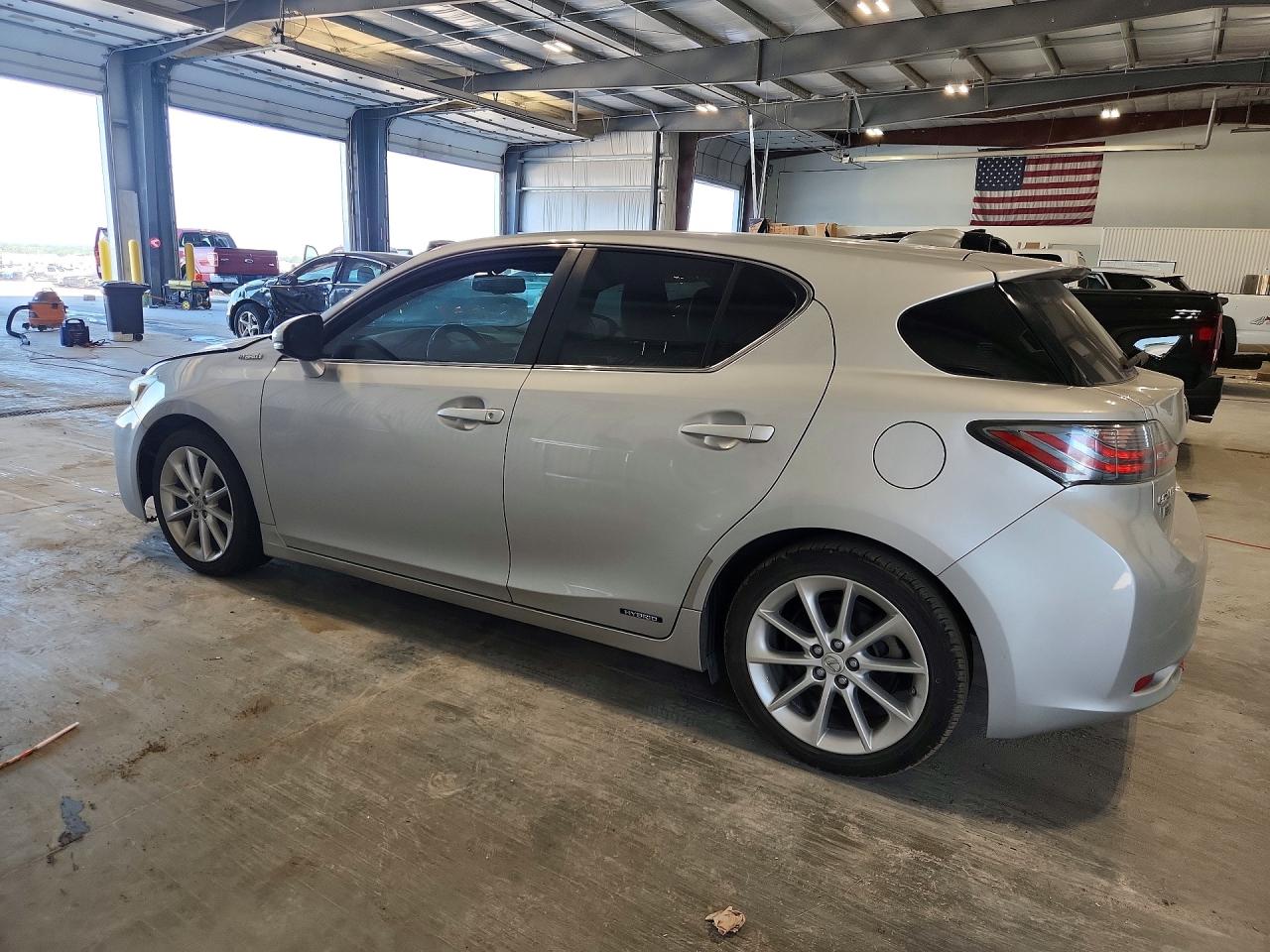 2011 Lexus Ct 200 Серебряный vin: JTHKD5BH8B2006602