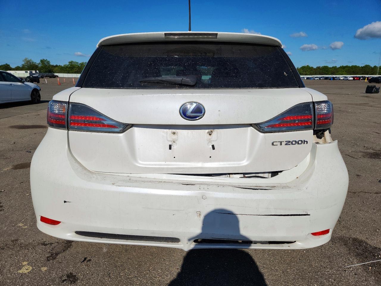 2011 Lexus Ct 200 White vin: JTHKD5BH8B2045612