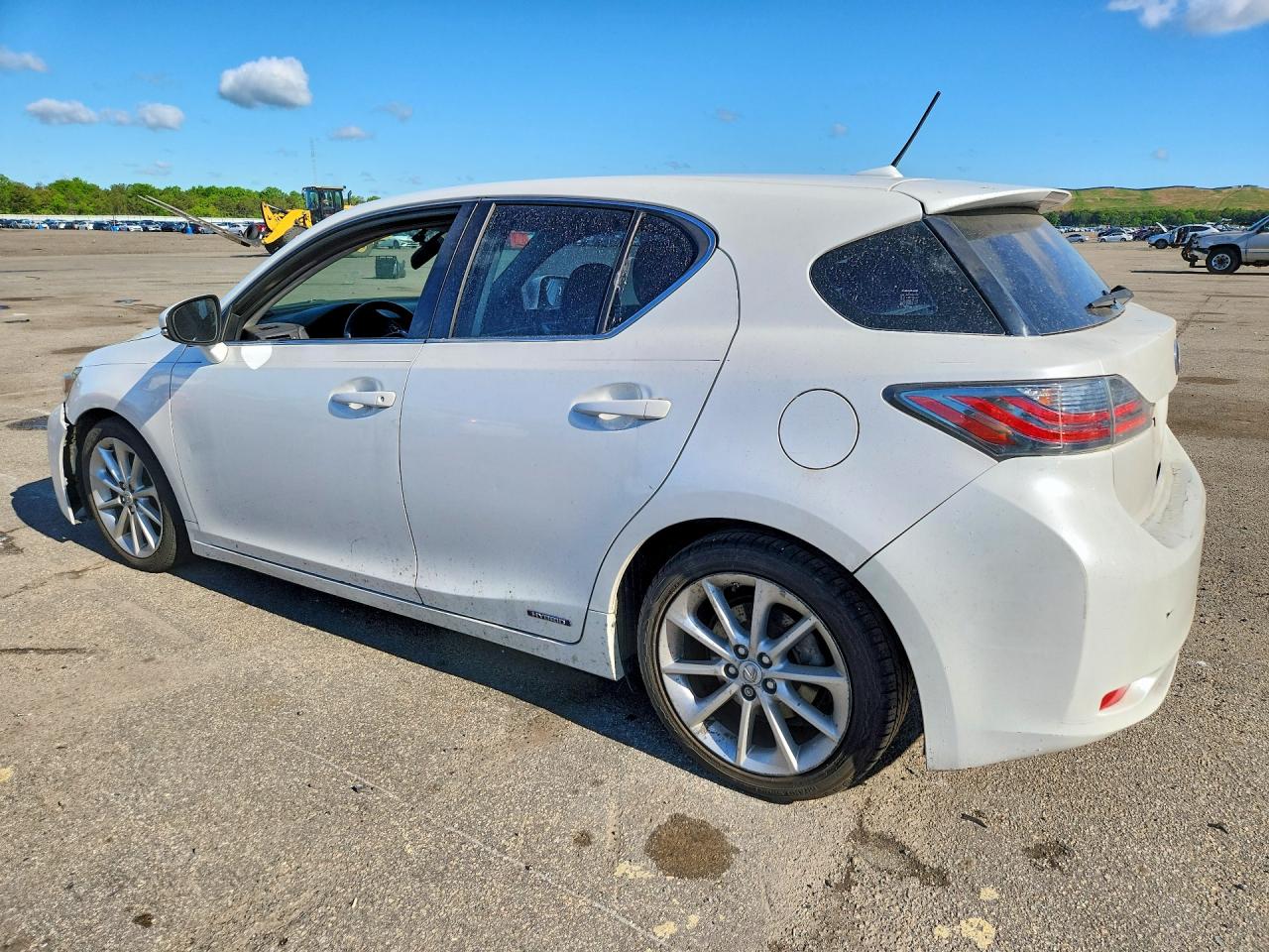2011 Lexus Ct 200 White vin: JTHKD5BH8B2045612
