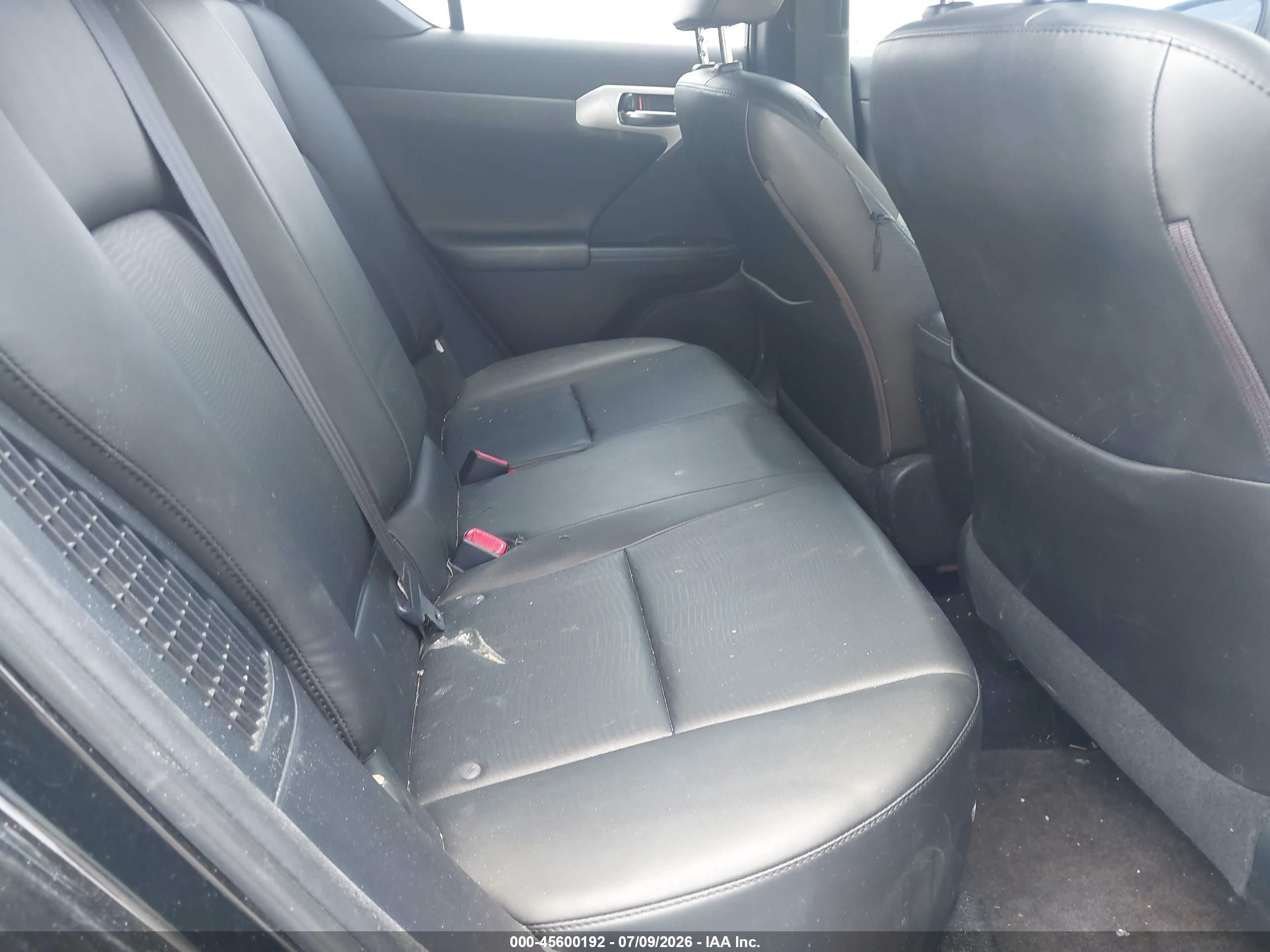 2012 Lexus Ct 200h Premium White vin: JTHKD5BH8C2098344