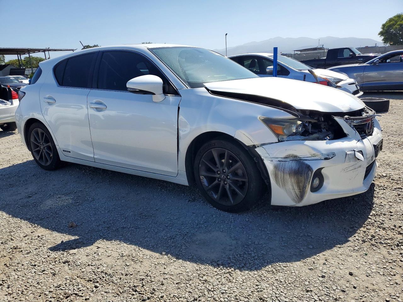 2012 Lexus Ct 200h White vin: JTHKD5BH8C2104868