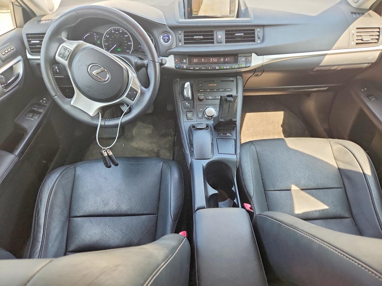 2012 Lexus Ct 200 White vin: JTHKD5BH8C2106877