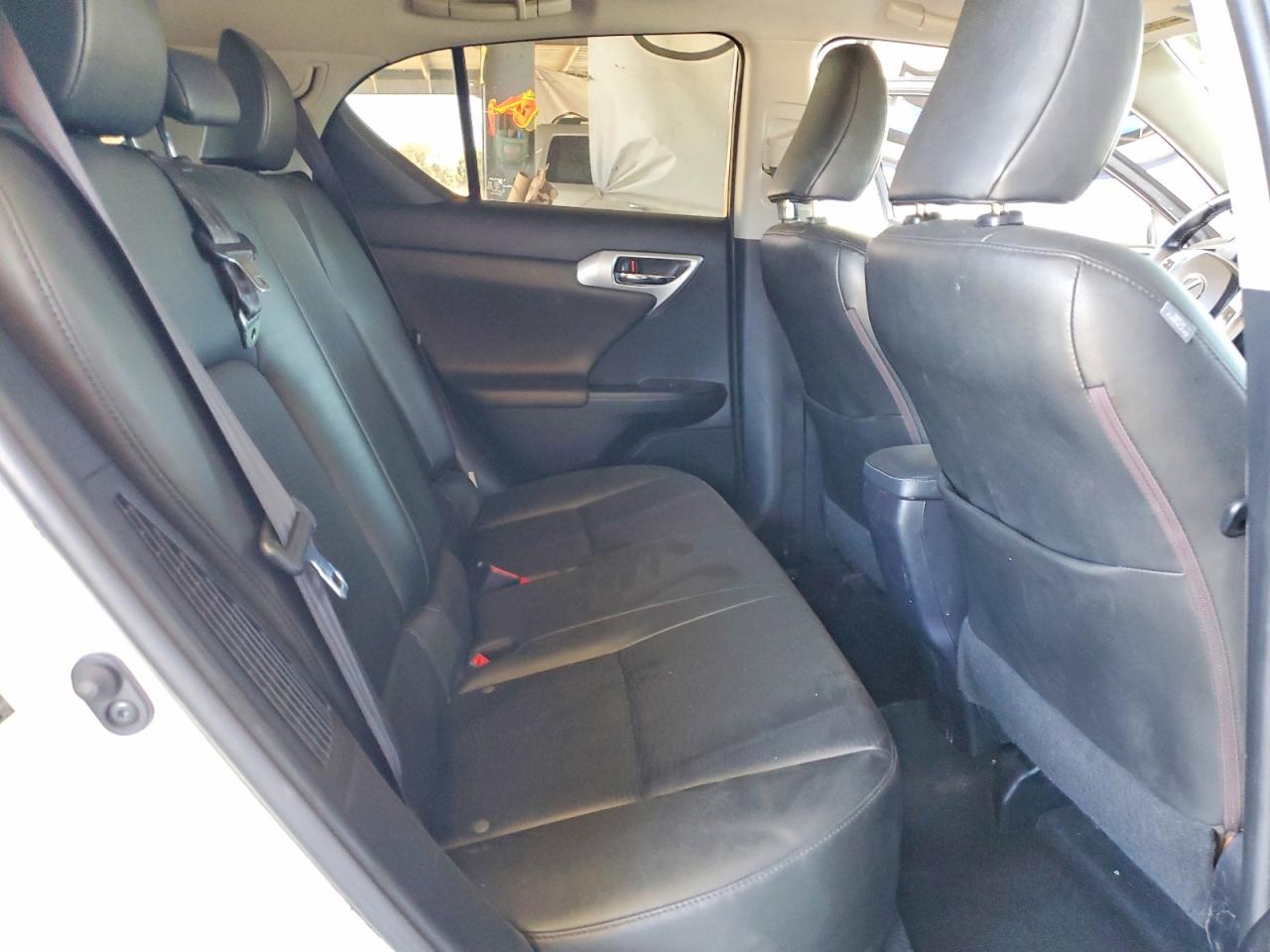 2013 Lexus Ct 200 White vin: JTHKD5BH8D2157958