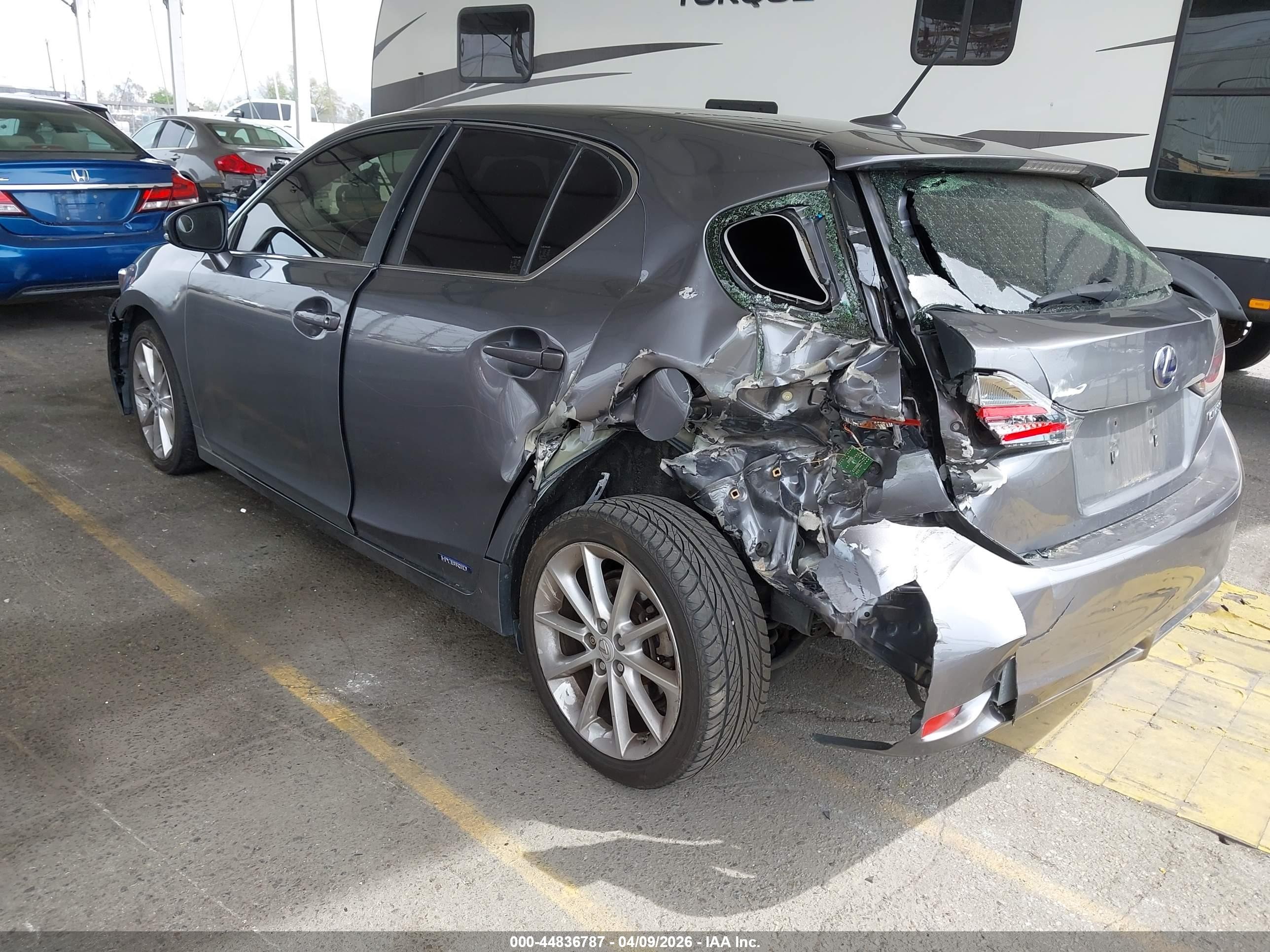 2013 Lexus Ct 200h   Серый vin: JTHKD5BH8D2171732