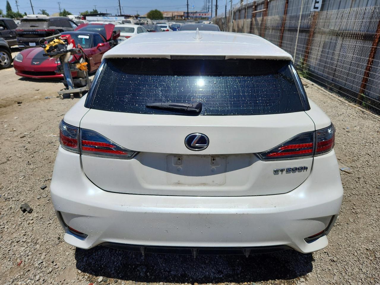 2015 Lexus Ct 200 White vin: JTHKD5BH8F2225534