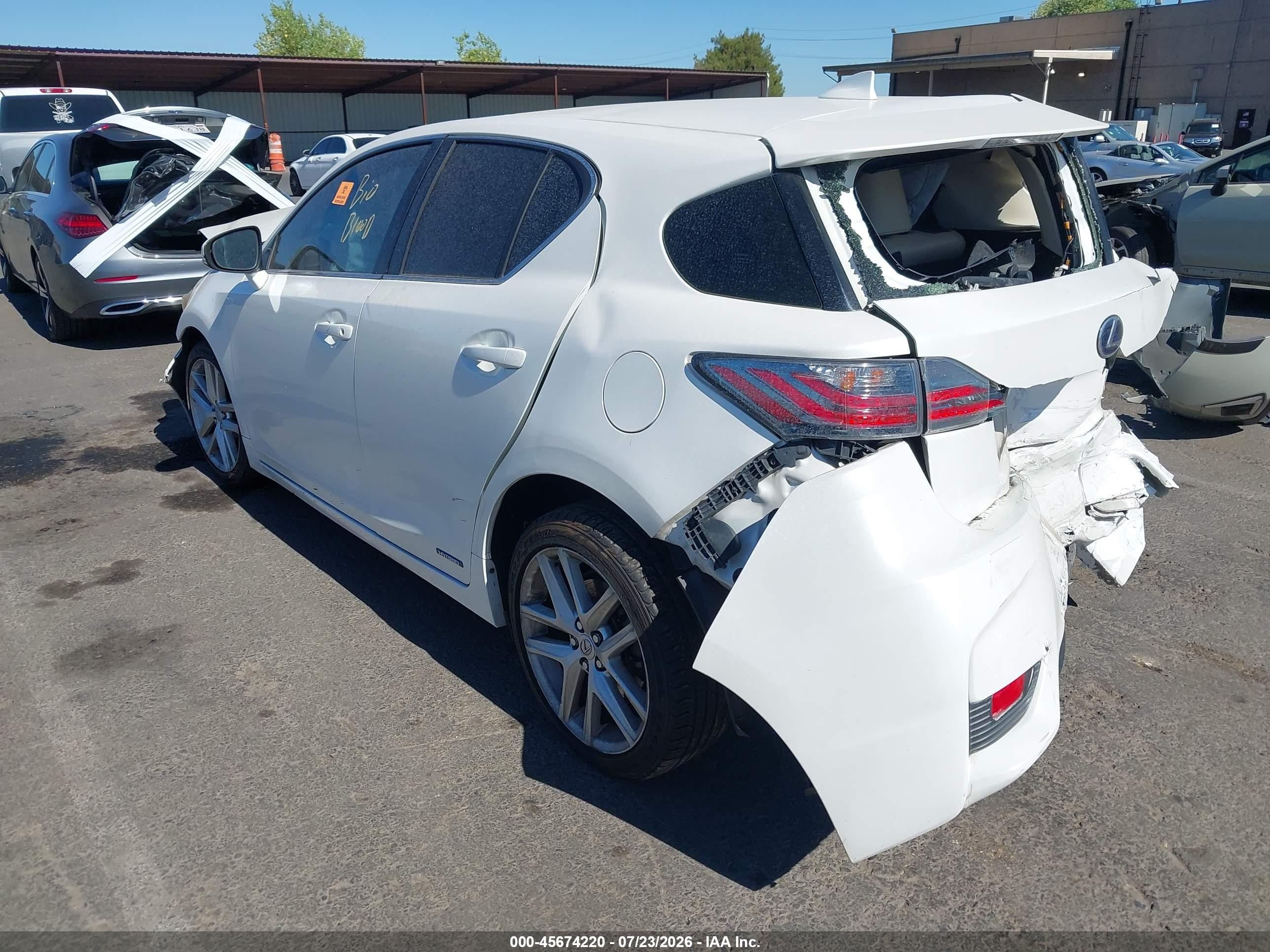 2015 Lexus Ct 200h White vin: JTHKD5BH8F2238204