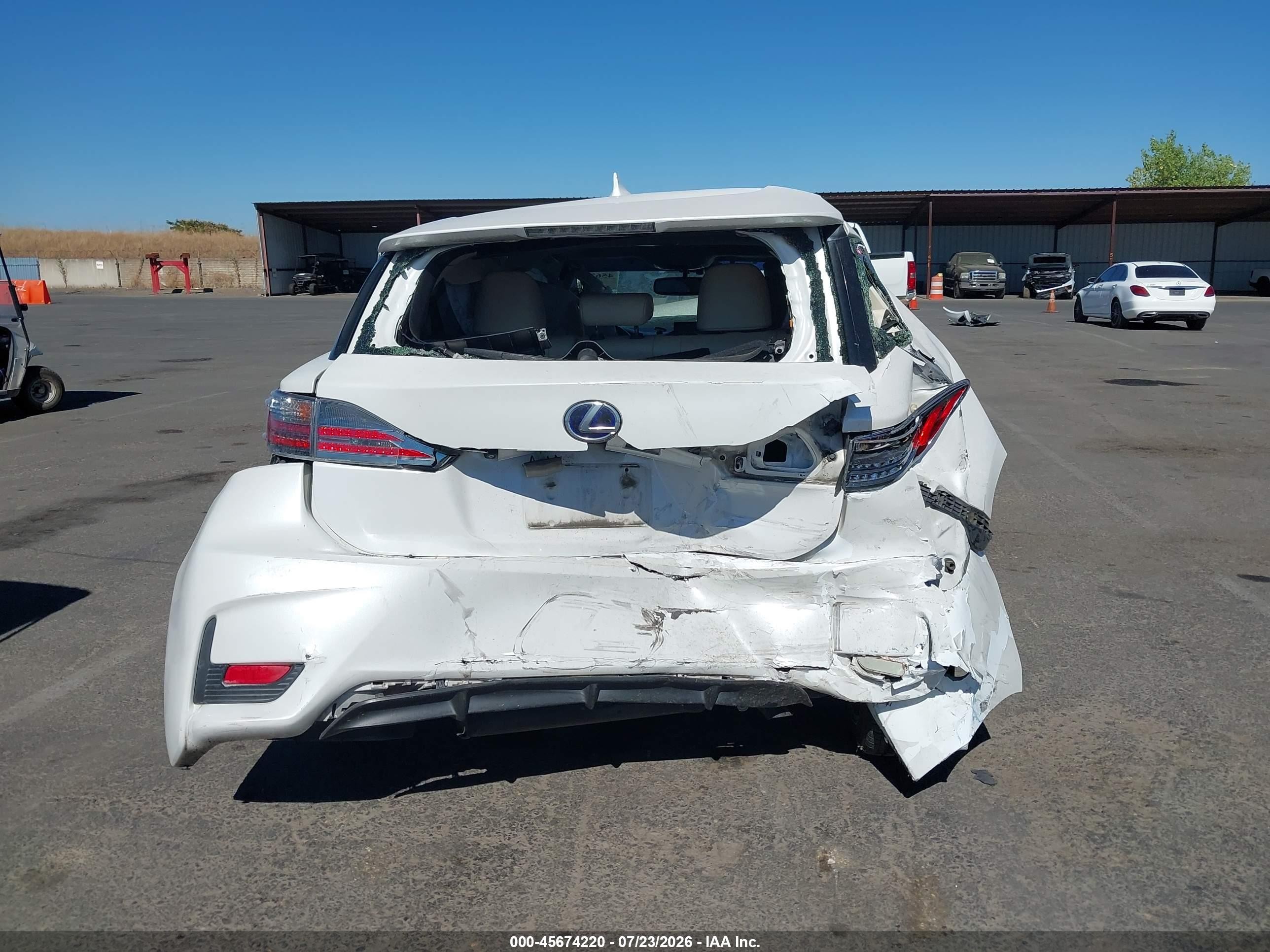 2015 Lexus Ct 200h White vin: JTHKD5BH8F2238204