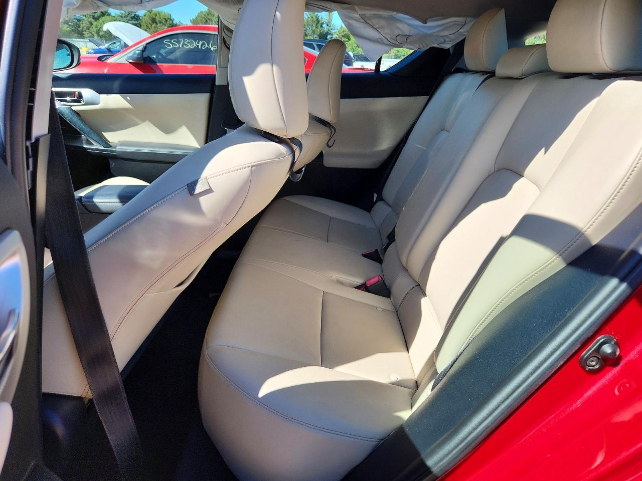 2011 Lexus Ct 200 Red vin: JTHKD5BH9B2015566
