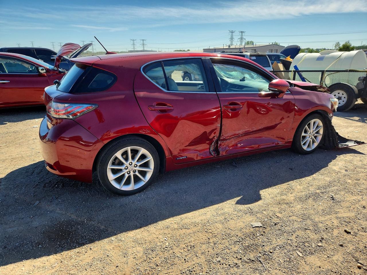 2011 Lexus Ct 200 Red vin: JTHKD5BH9B2015566