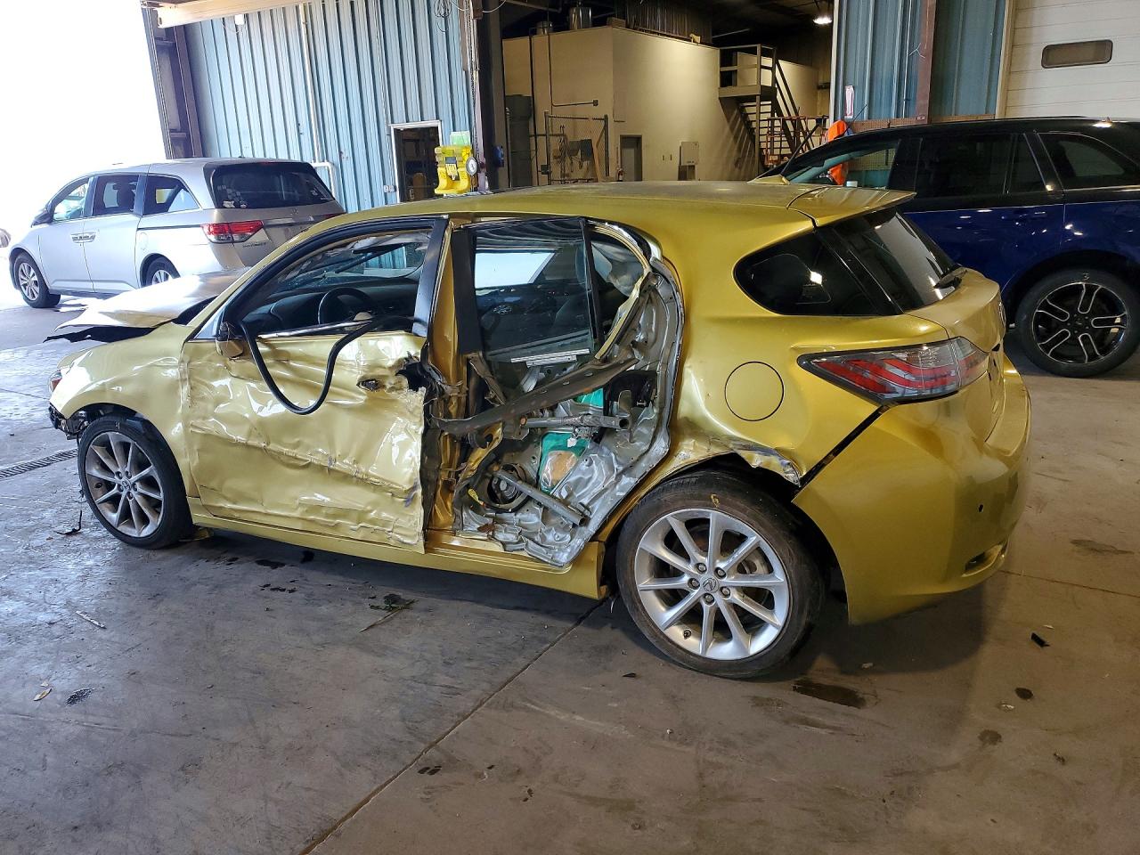 2011 Lexus Ct 200 Yellow vin: JTHKD5BH9B2030889