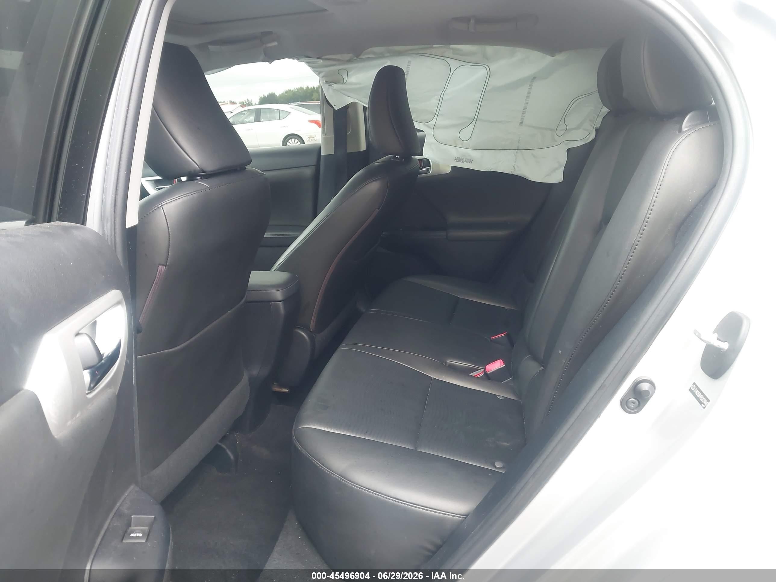 2011 Lexus Ct 200h Premium Серебряный vin: JTHKD5BH9B2034943