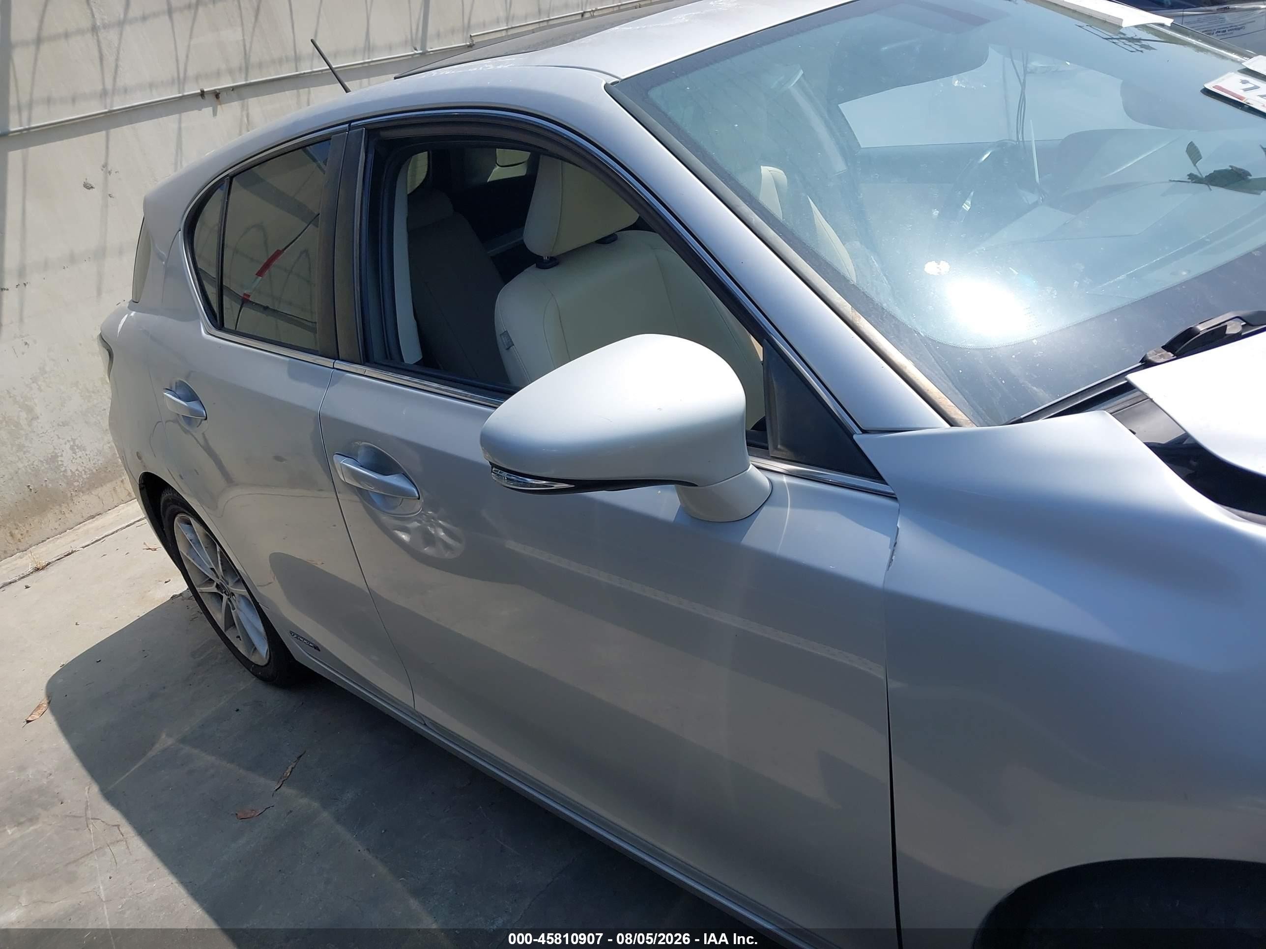 2012 Lexus Ct 200h Premium Silver vin: JTHKD5BH9C2105639