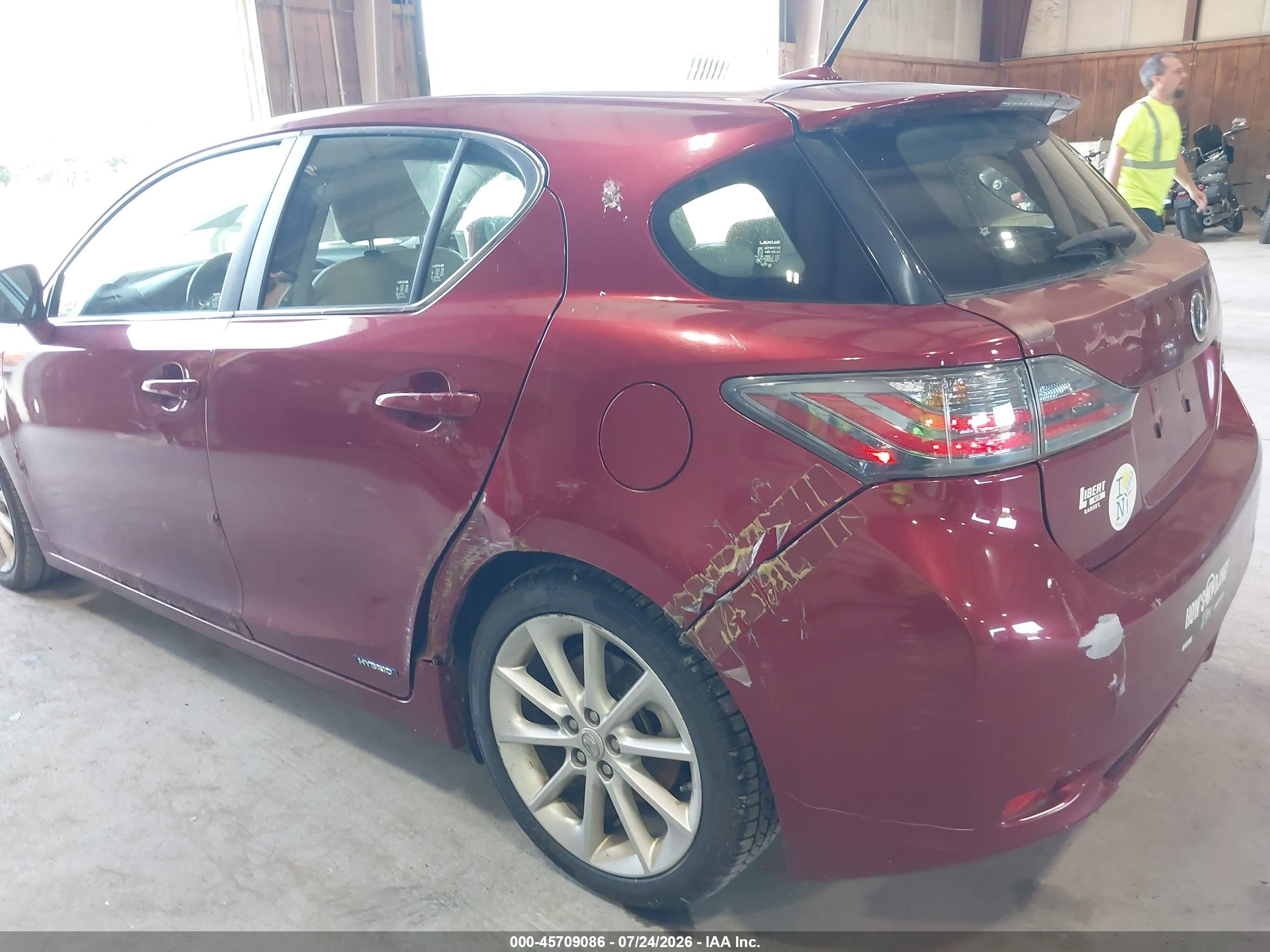 2012 Lexus Ct 200h Premium Red vin: JTHKD5BH9C2108573