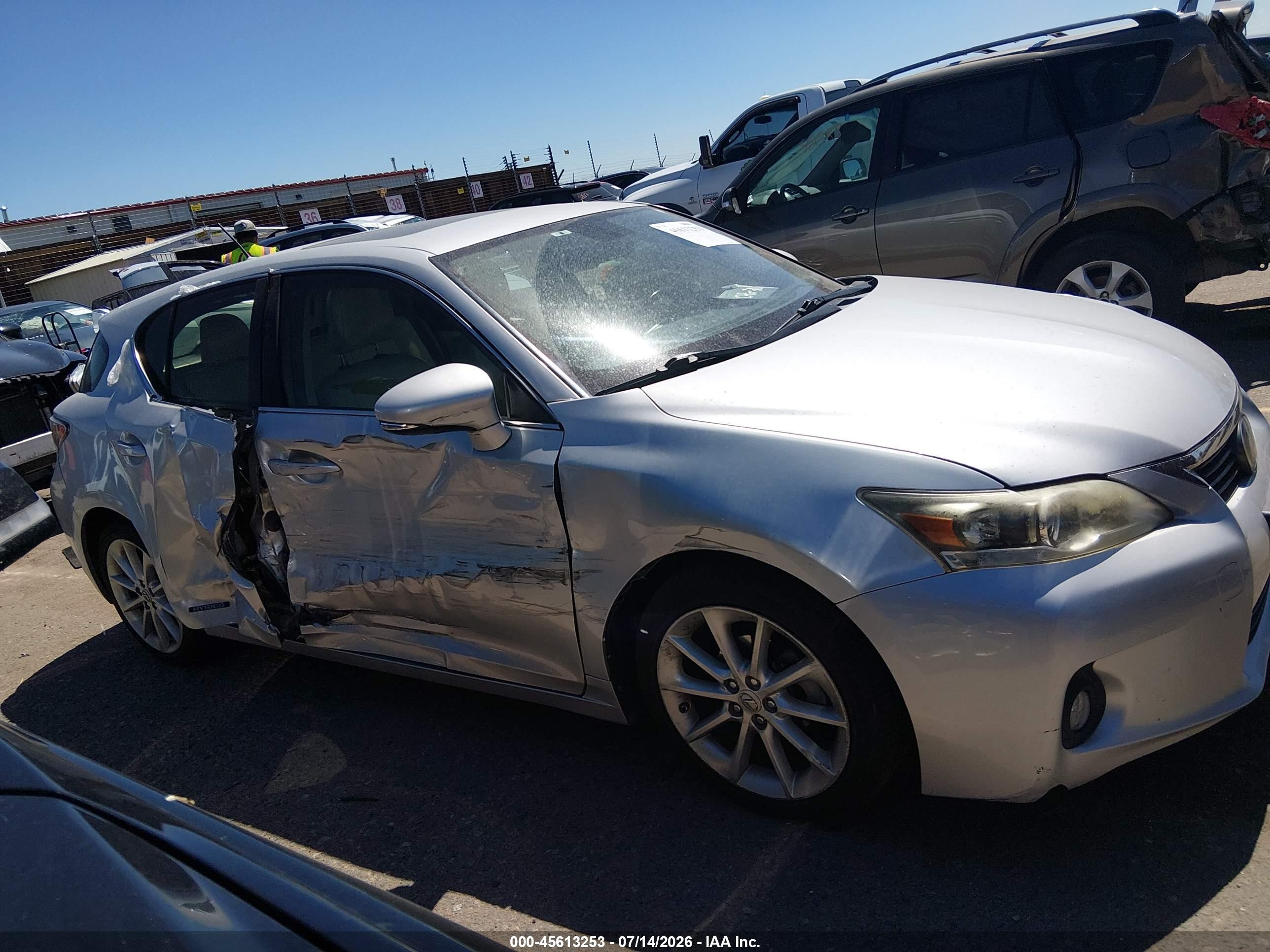 2013 Lexus Ct 200h   Gray vin: JTHKD5BH9D2132048