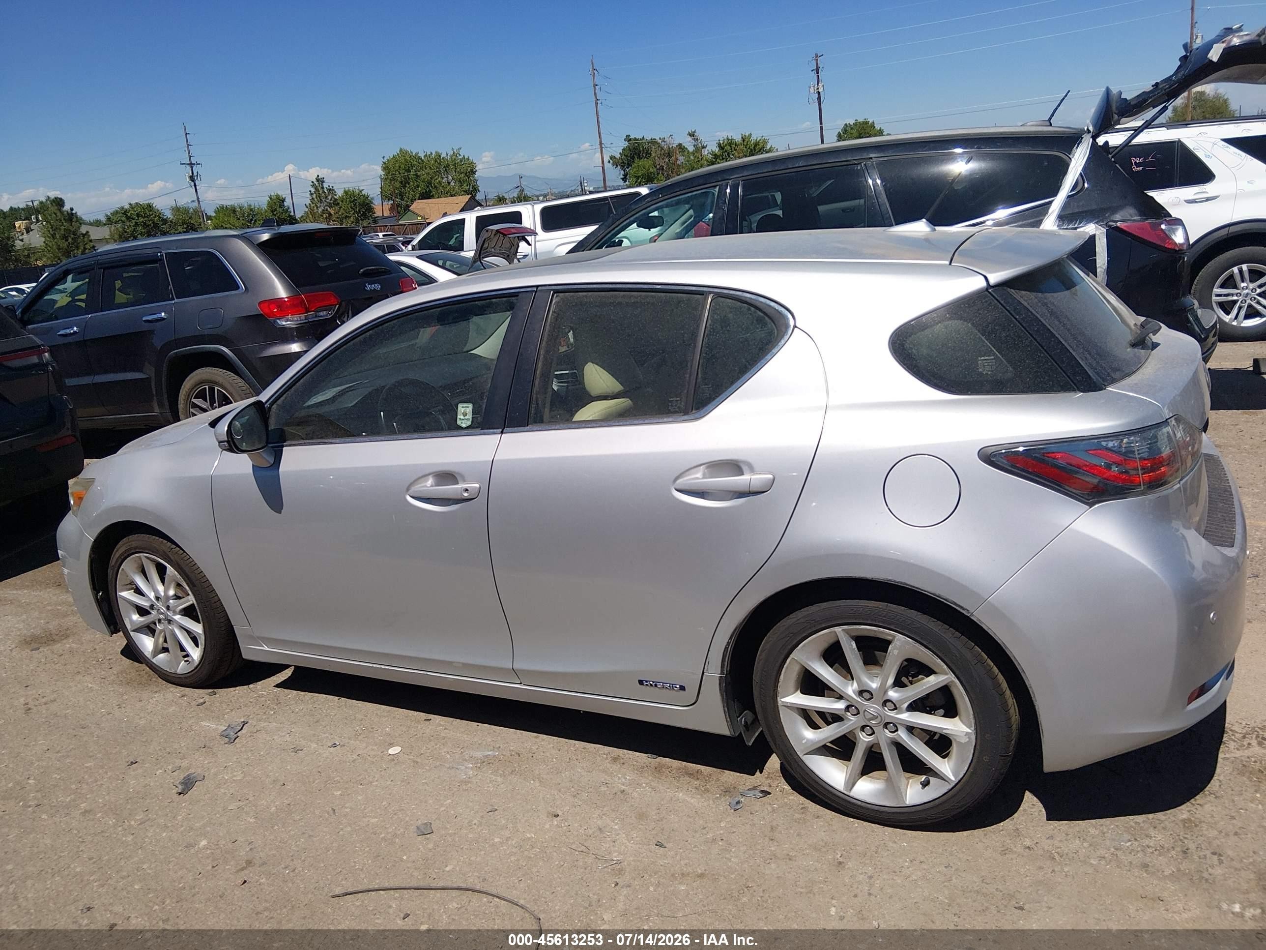 2013 Lexus Ct 200h   Gray vin: JTHKD5BH9D2132048