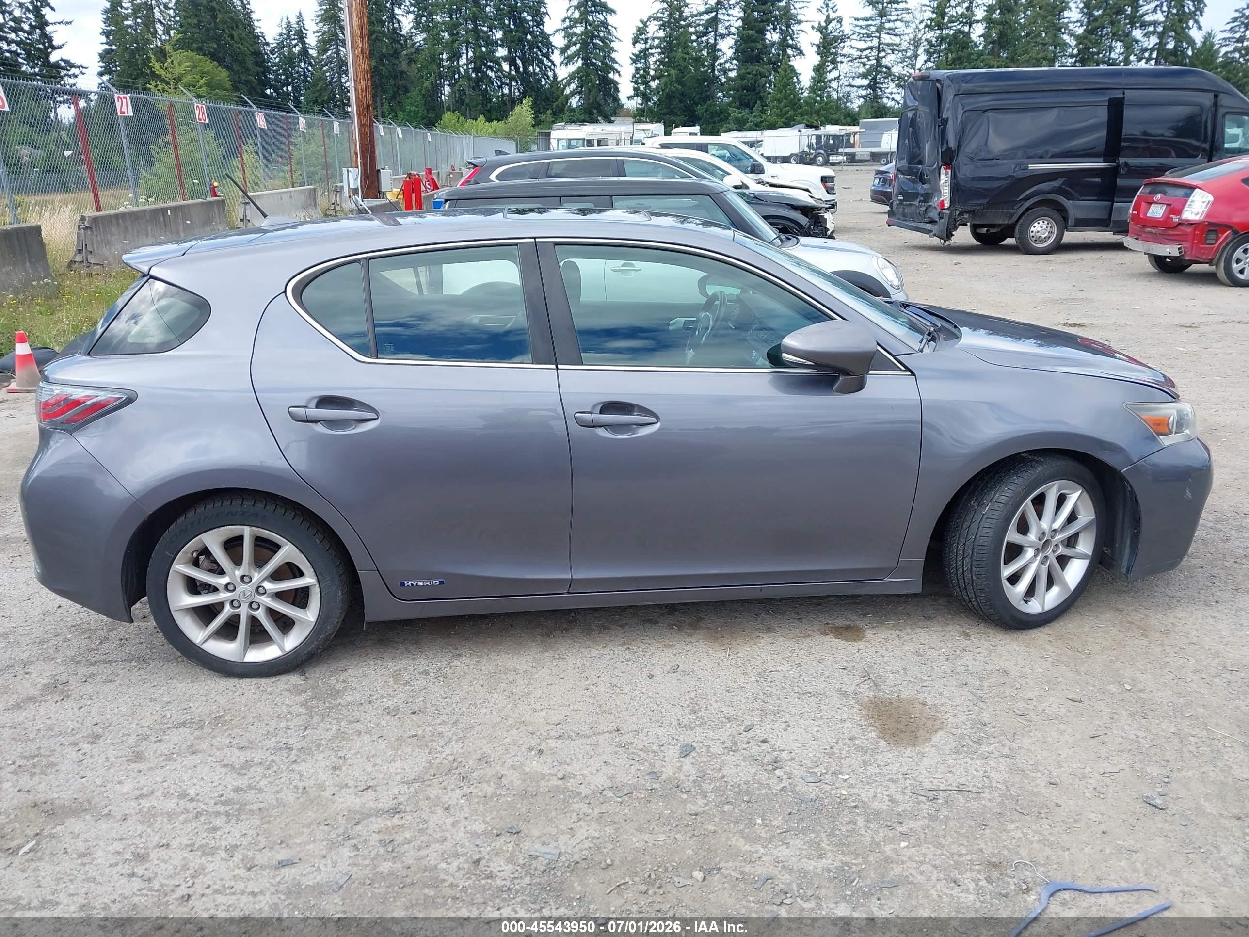 2013 Lexus Ct 200h   Gray vin: JTHKD5BH9D2132809