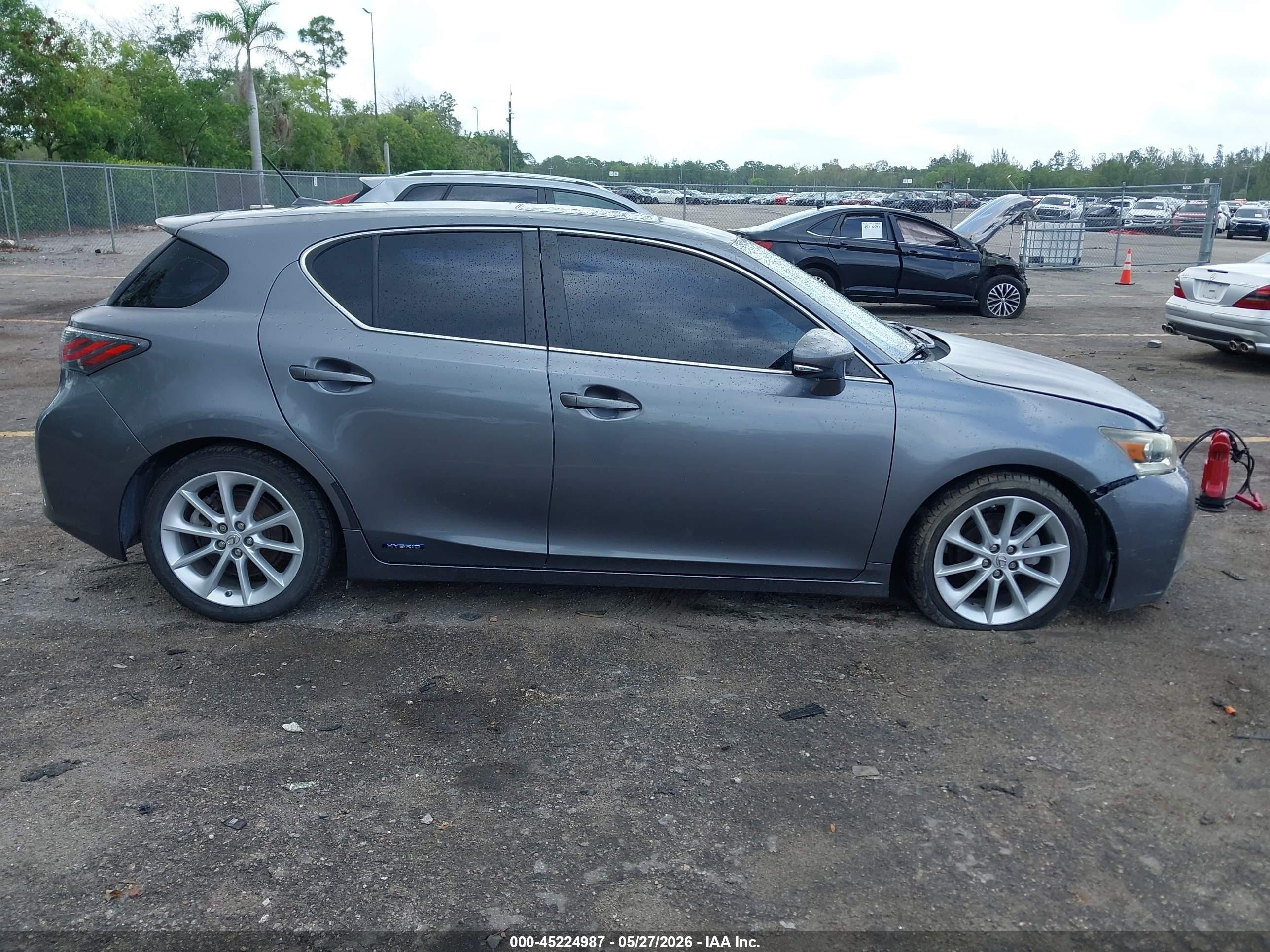 2013 Lexus Ct 200h   Gray vin: JTHKD5BH9D2169794
