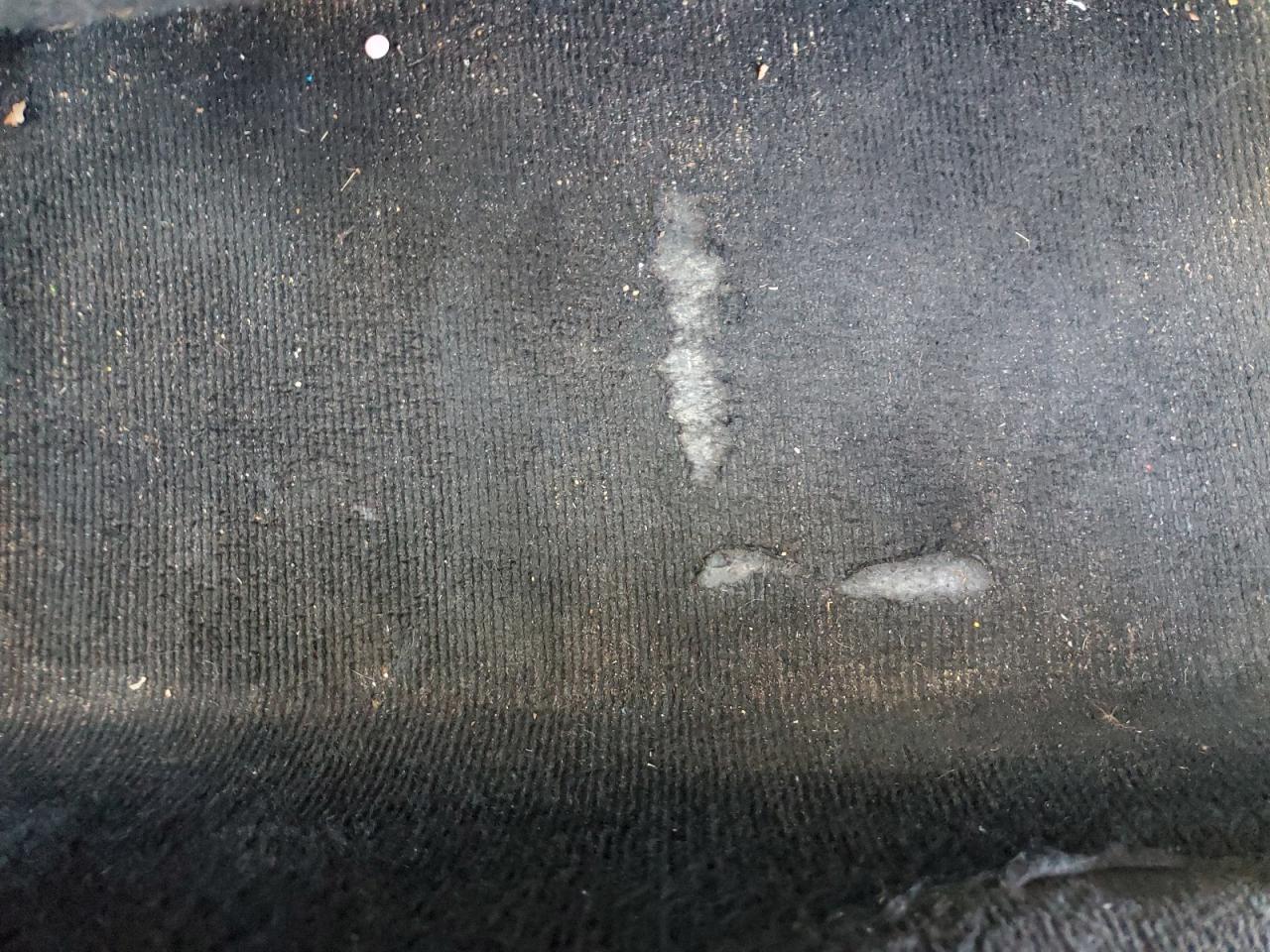 2013 Lexus Ct 200 White vin: JTHKD5BH9D2171514 Damage: Right Rear Carpet, Worn, Replacement Required