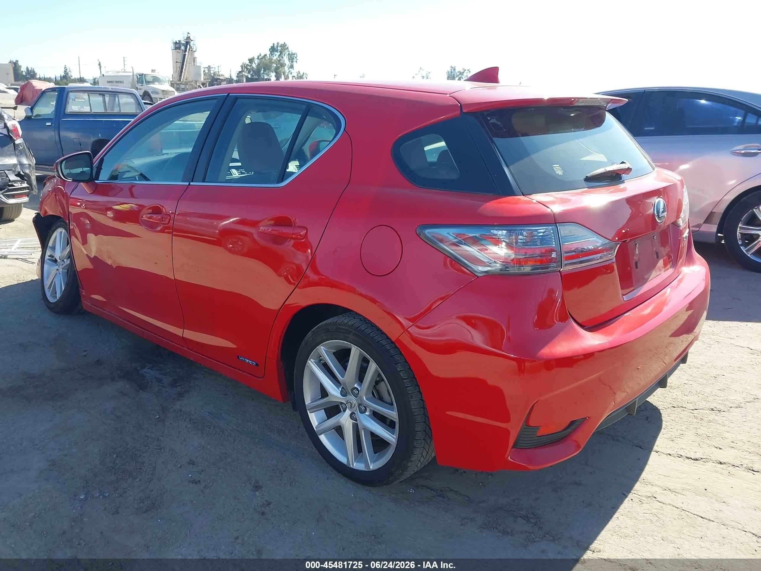 2014 Lexus Ct 200h Red vin: JTHKD5BH9E2188685