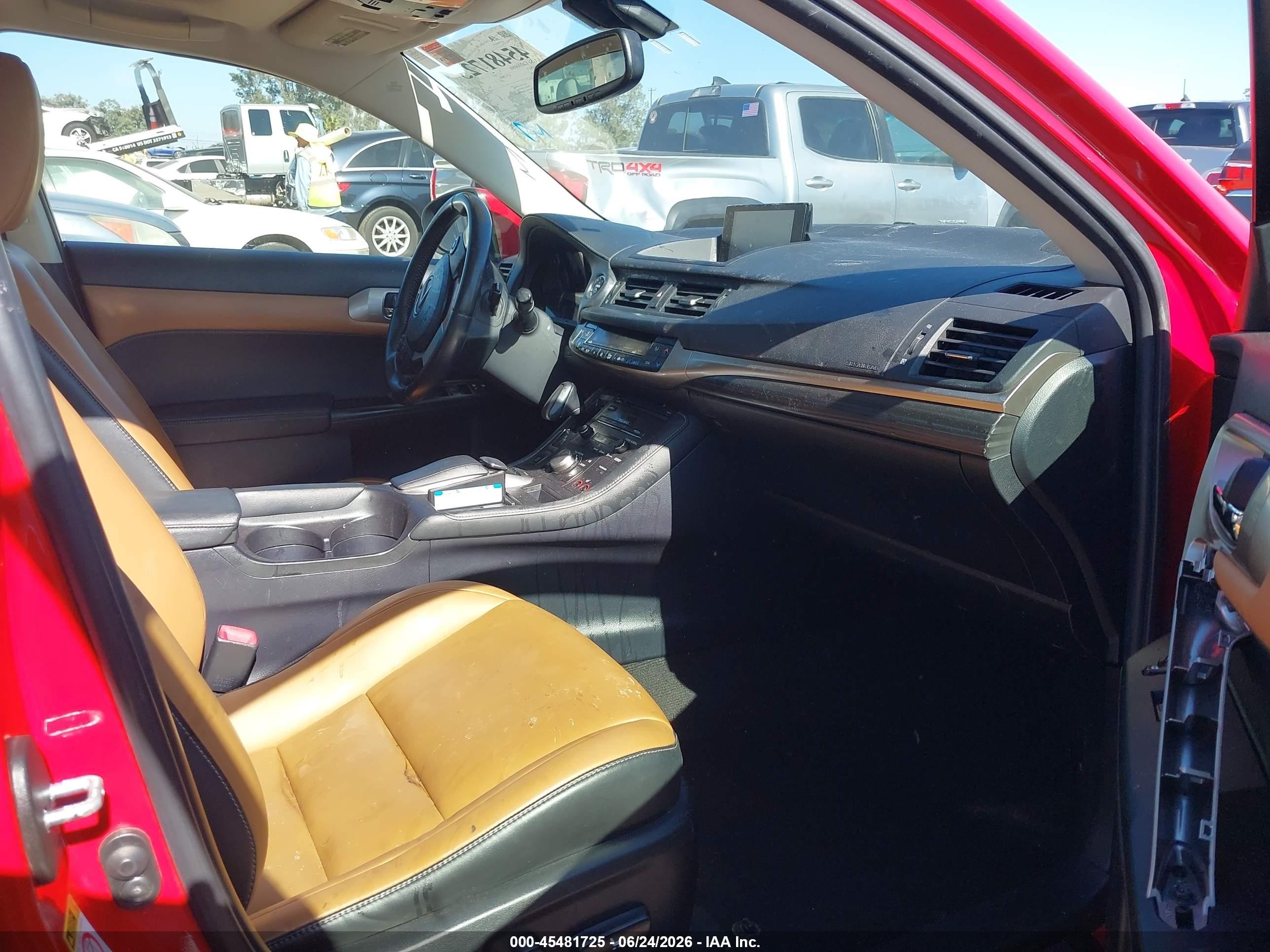 2014 Lexus Ct 200h Red vin: JTHKD5BH9E2188685