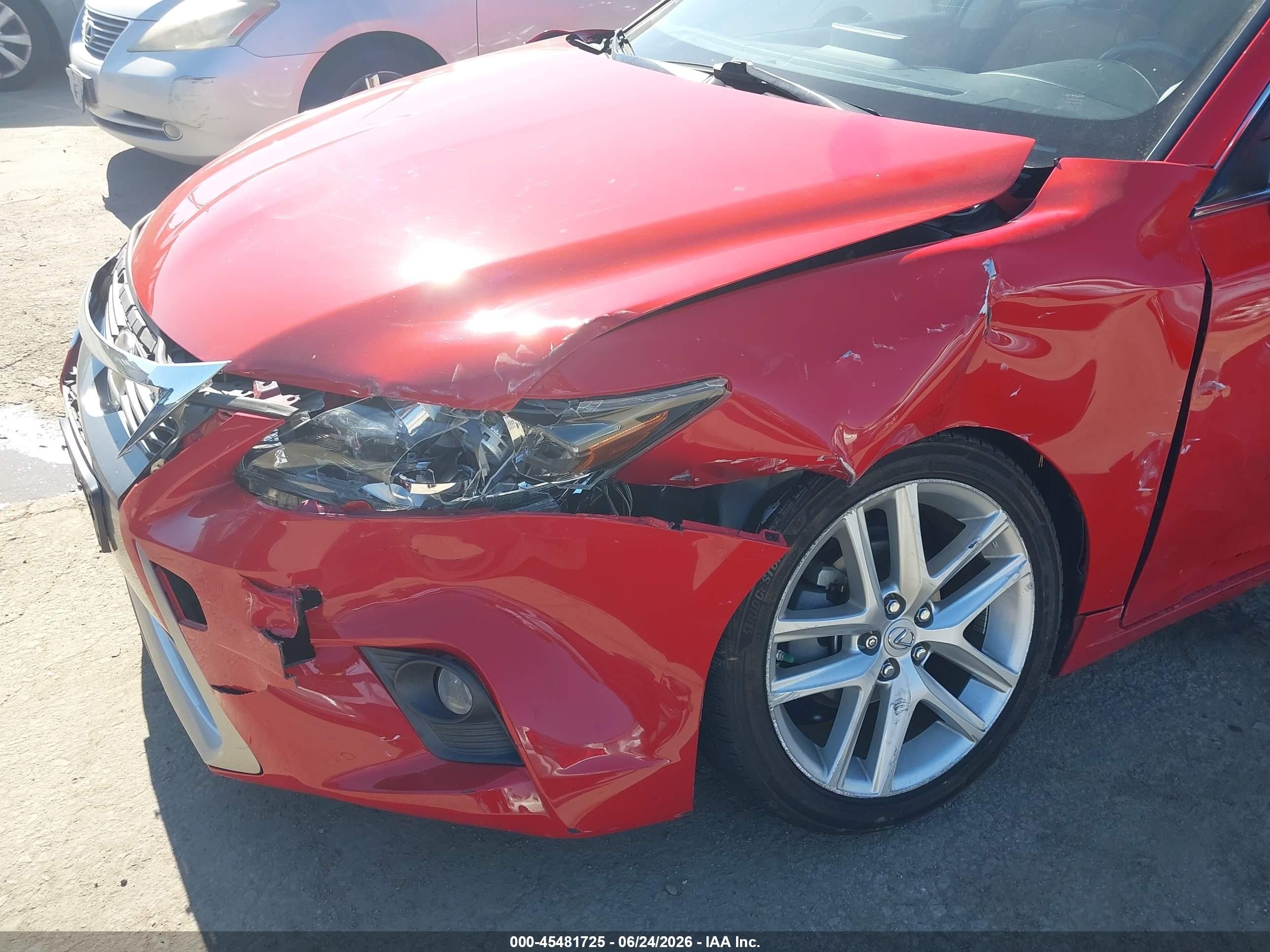 2014 Lexus Ct 200h Red vin: JTHKD5BH9E2188685
