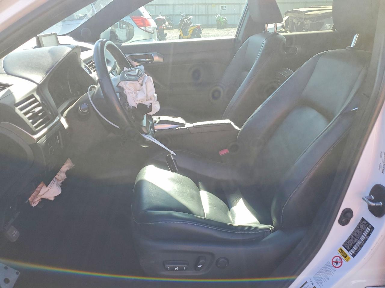 2014 Lexus Ct 200 White vin: JTHKD5BH9E2203041