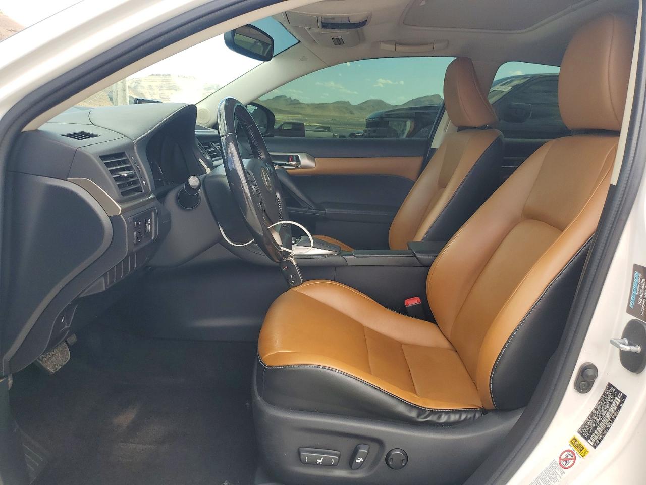 2015 Lexus Ct 200 White vin: JTHKD5BH9F2234176