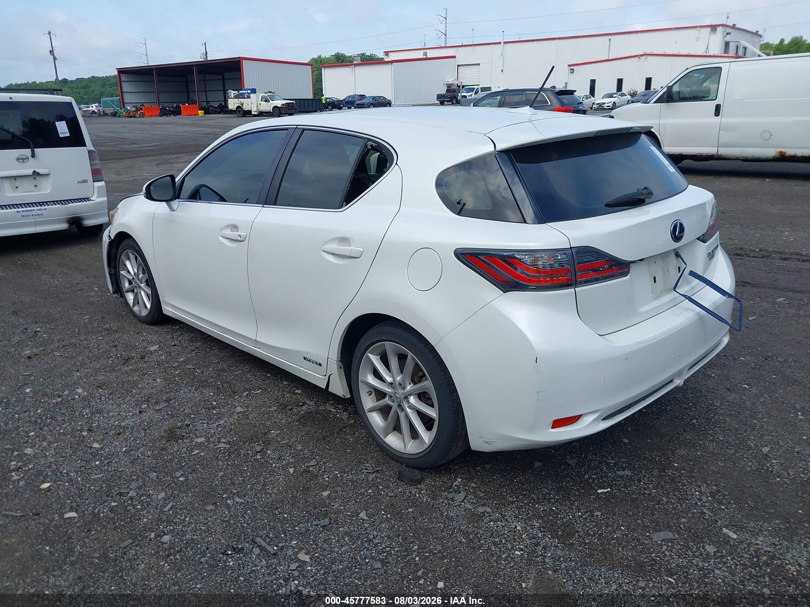 2013 Lexus Ct 200h   White vin: JTHKD5BHOD2152799